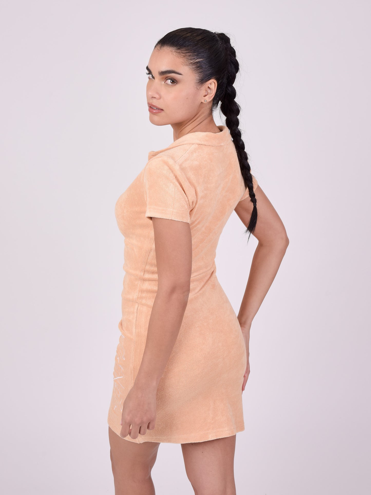 robe-polo-en-tissu-eponge--peche-modelshot