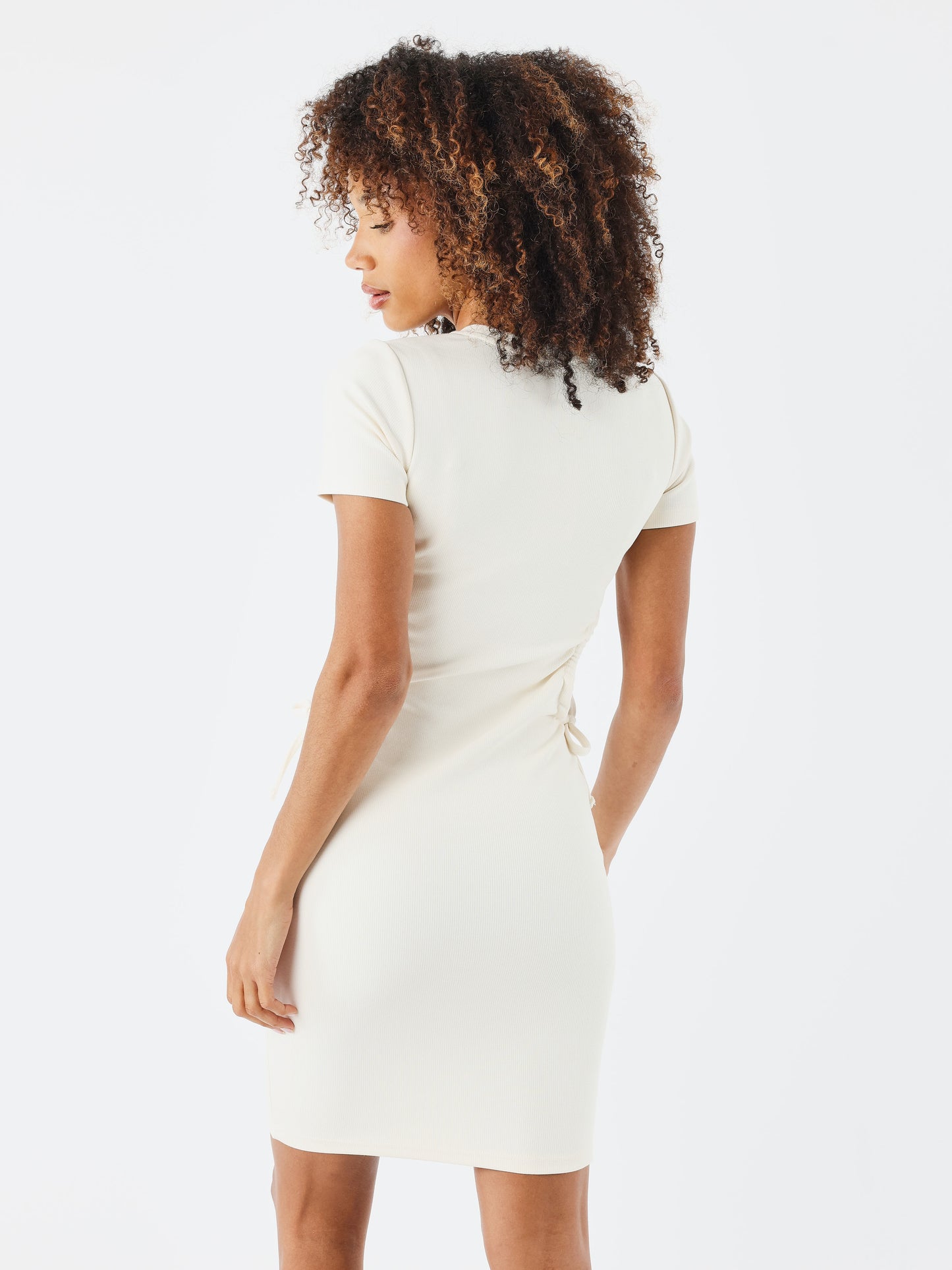 robe-wicker-heart-craie-modelshot
