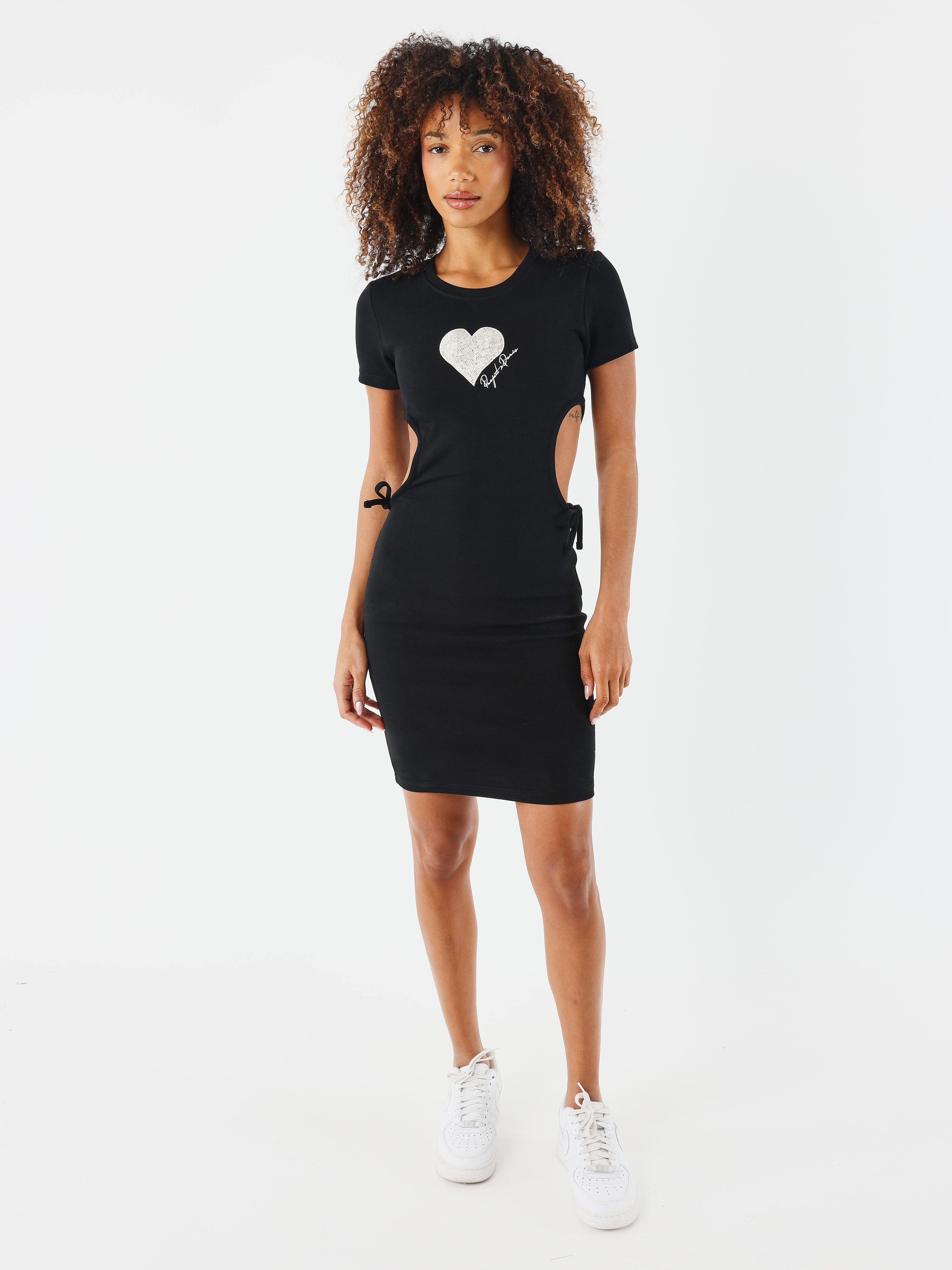 robe-wicker-heart-noir-modelshot