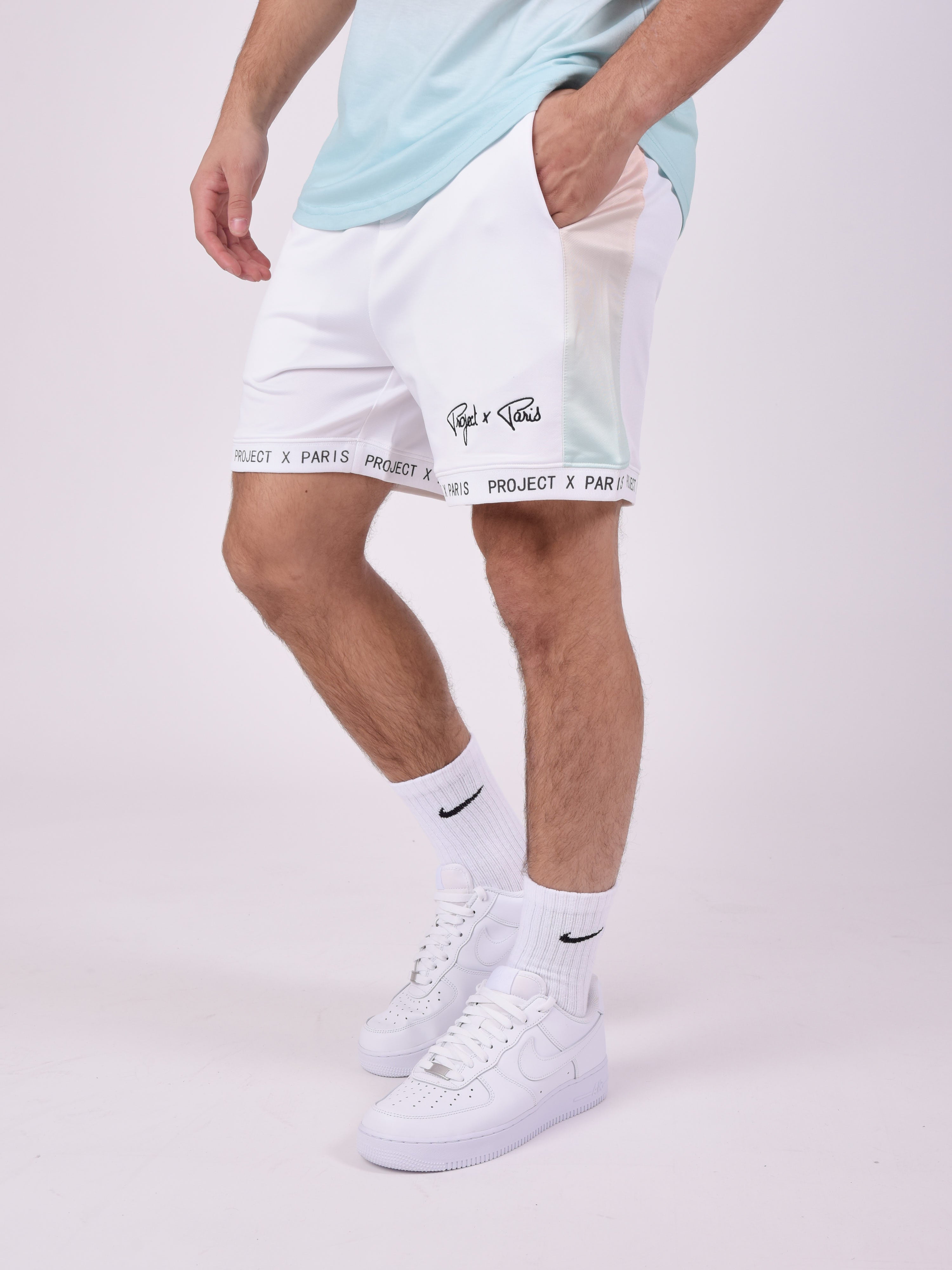 Verlauf Shorts mit Streifen-1