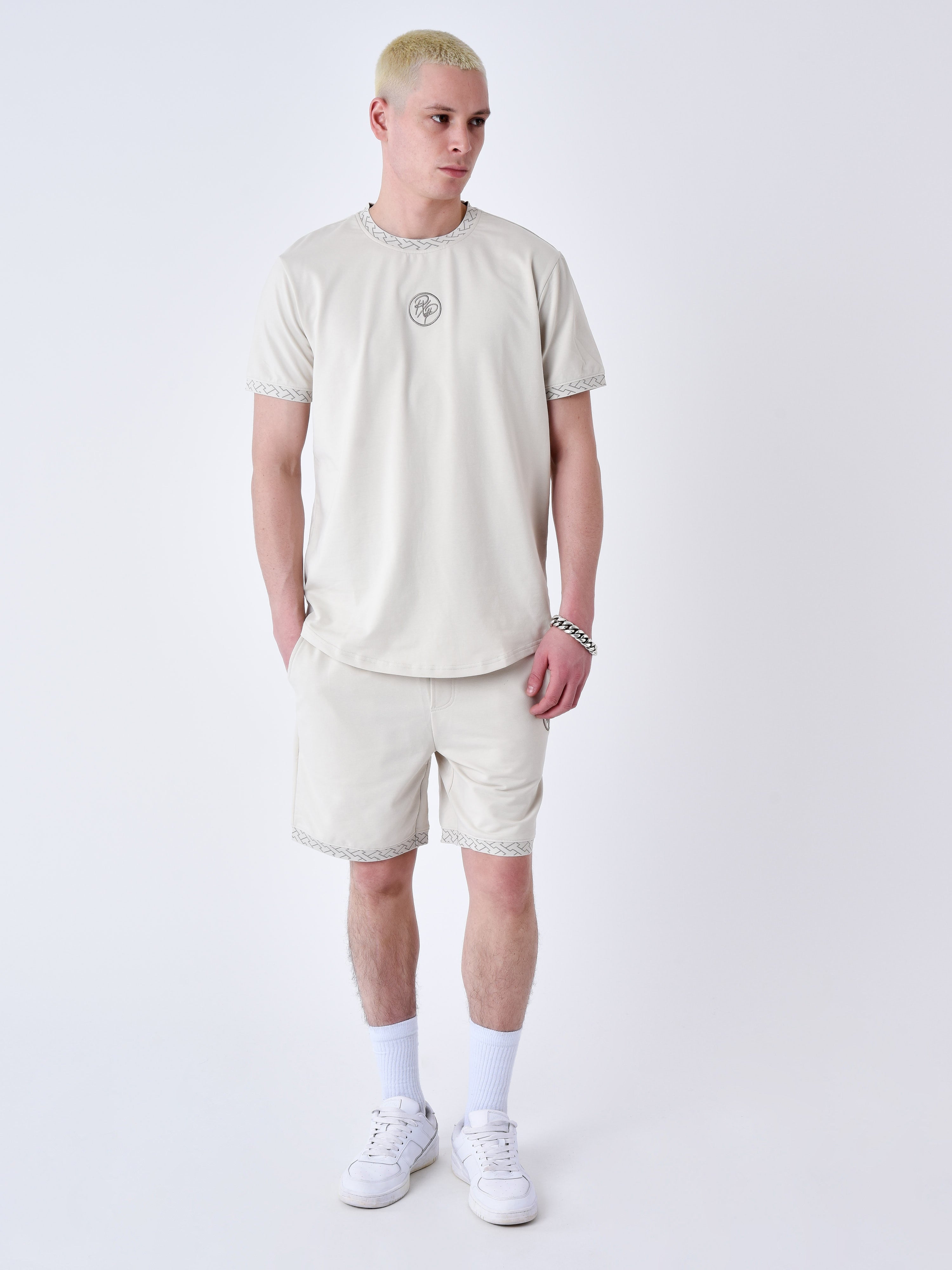 Short con dettagli tessuti labirinto-1