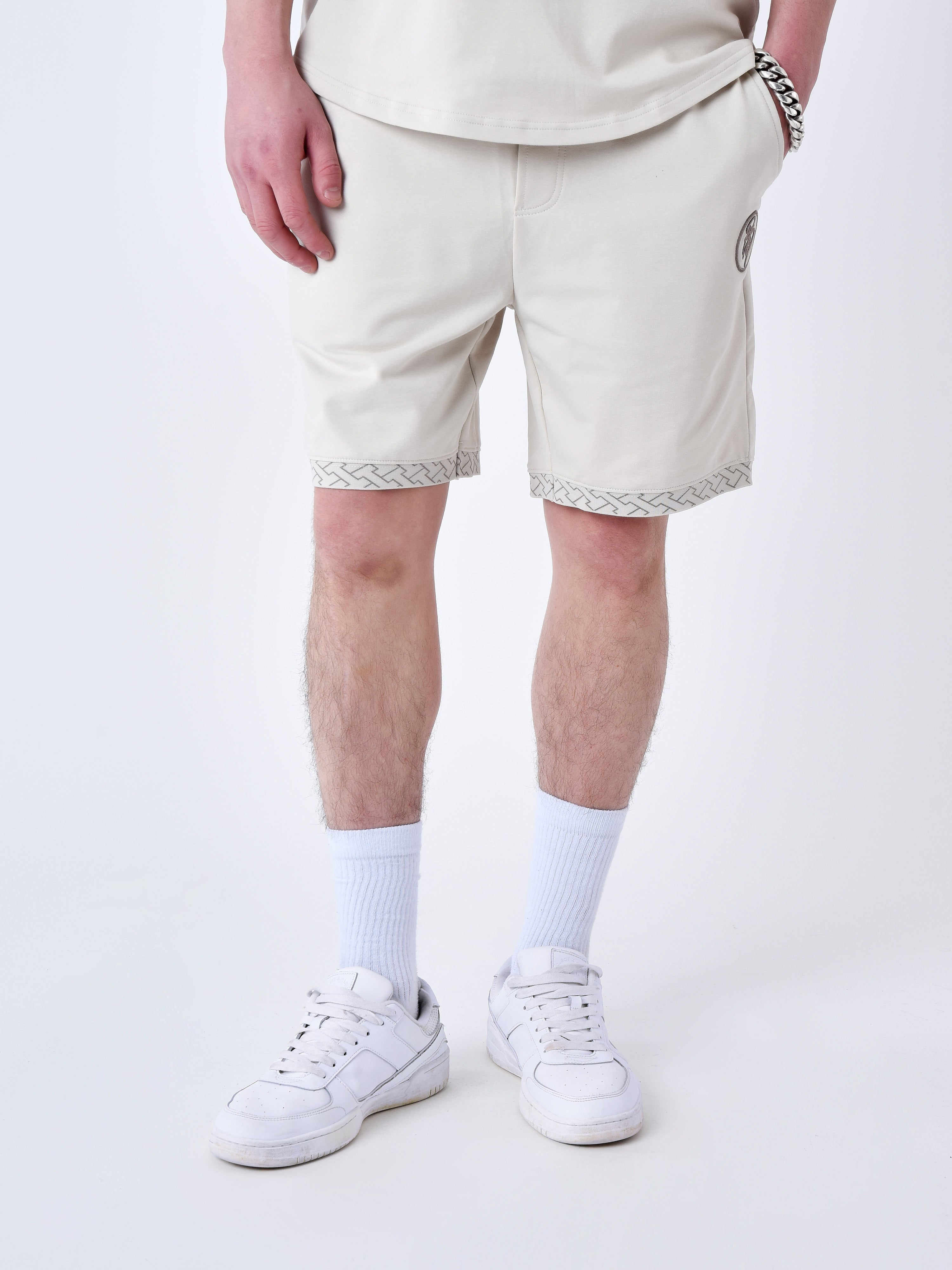 short-a-details-tisse-labyrinthe-greige