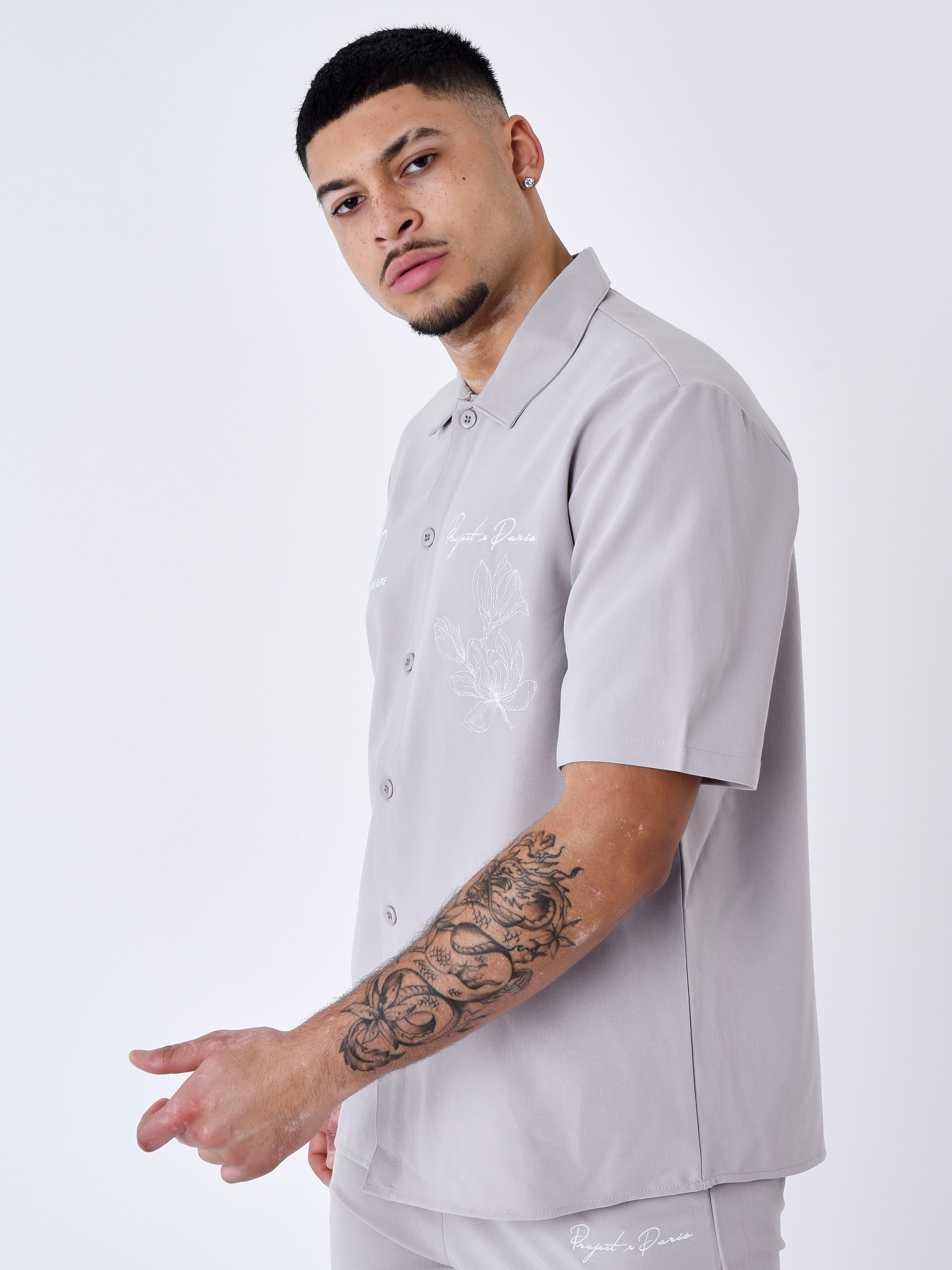 Embroidered floral shirt-3