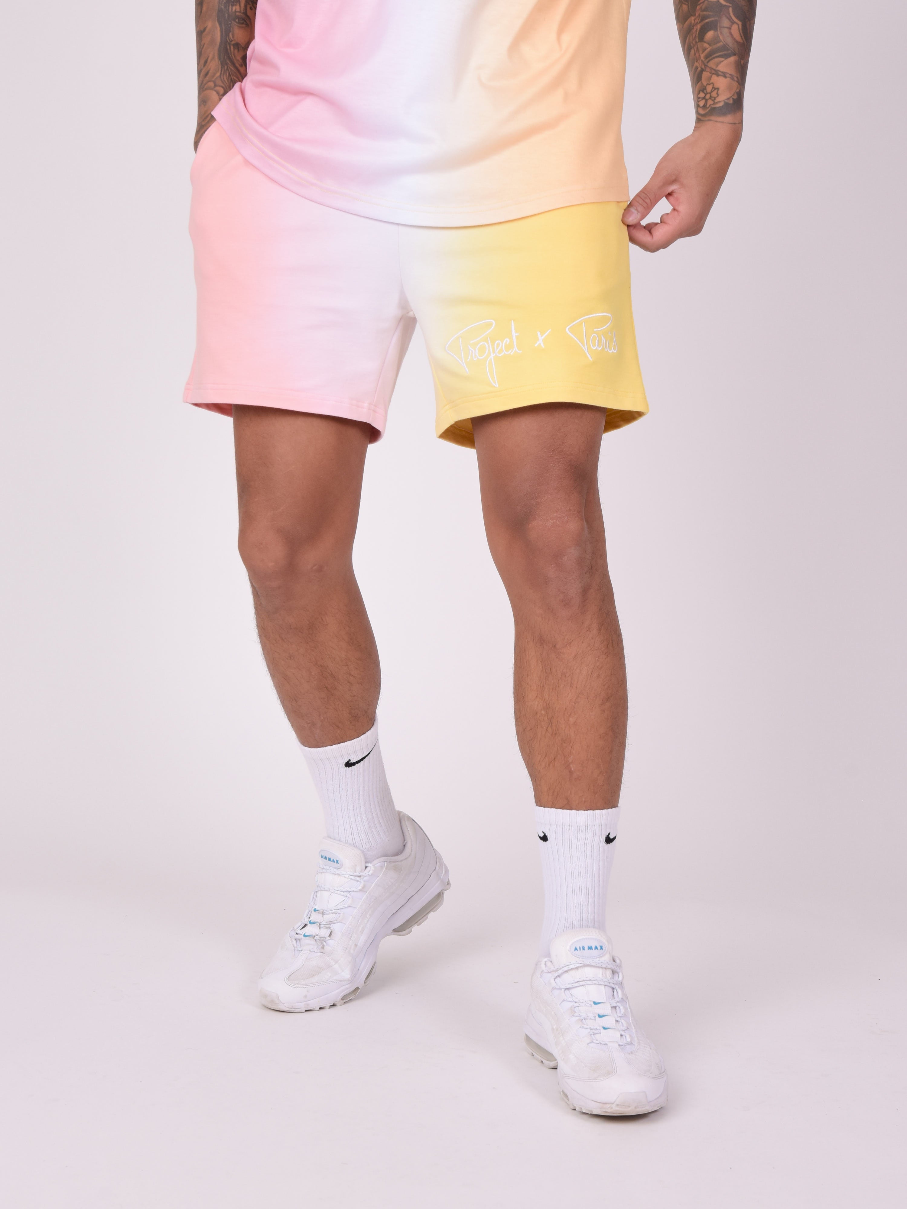short-bicolore-degrade-jaune-modelshot