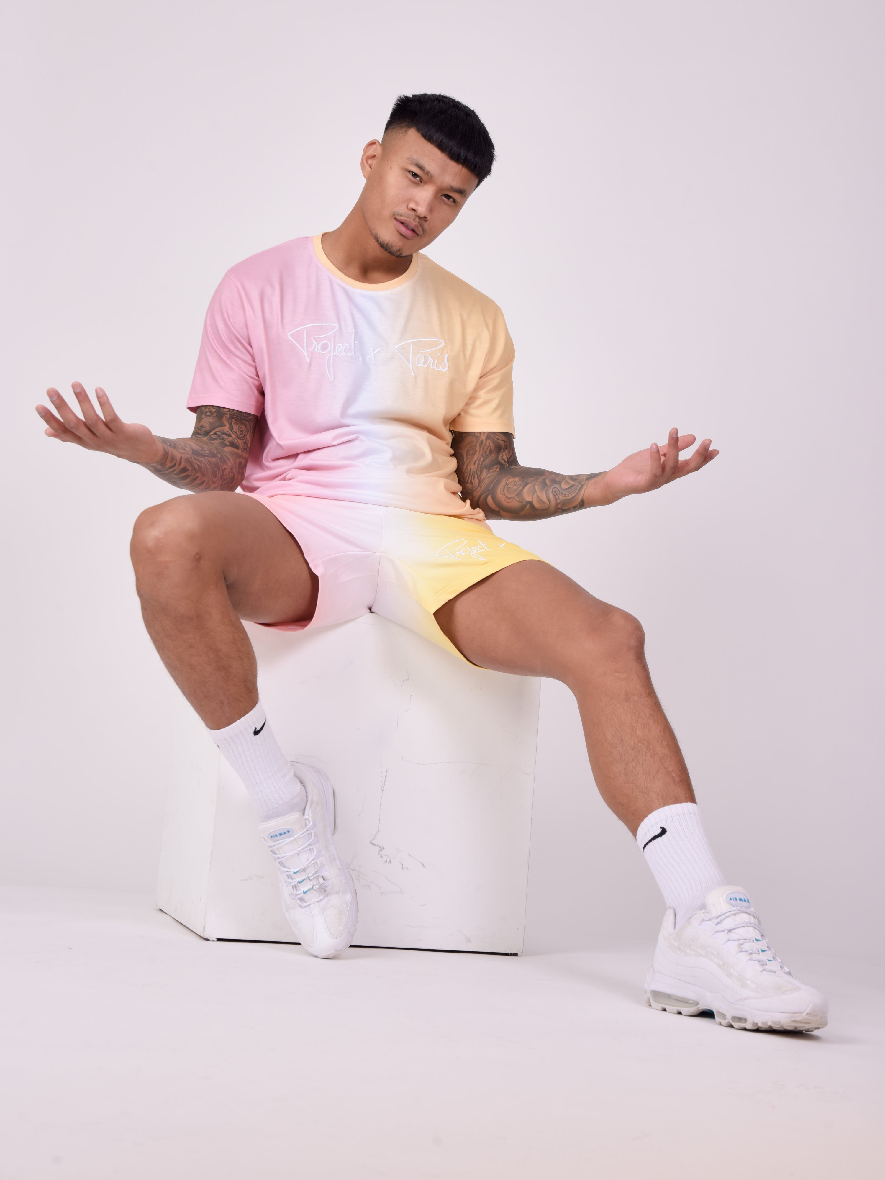 short-bicolore-degrade-jaune-modelshot