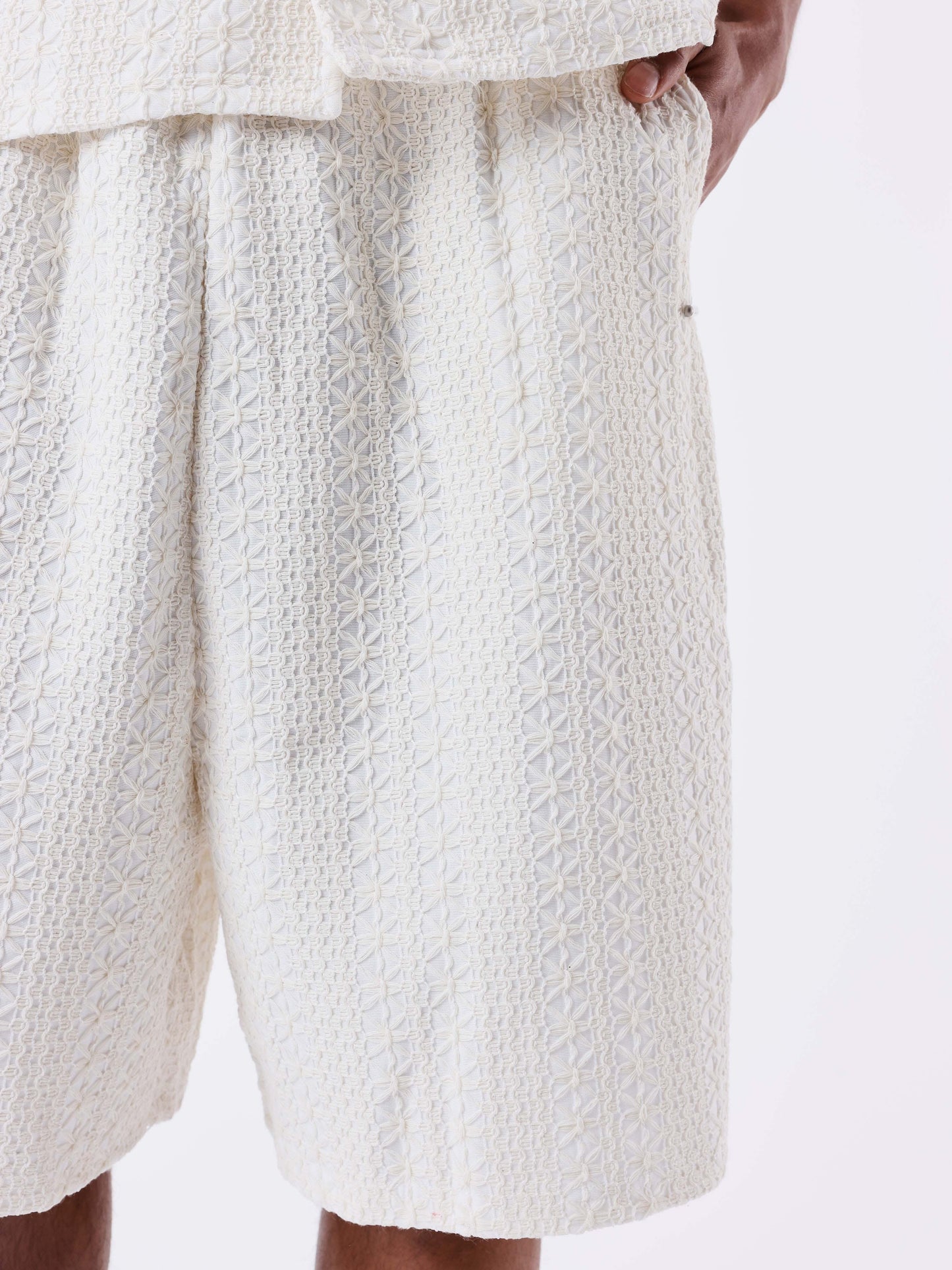 short-cabana-blanc-casse-detailshot
