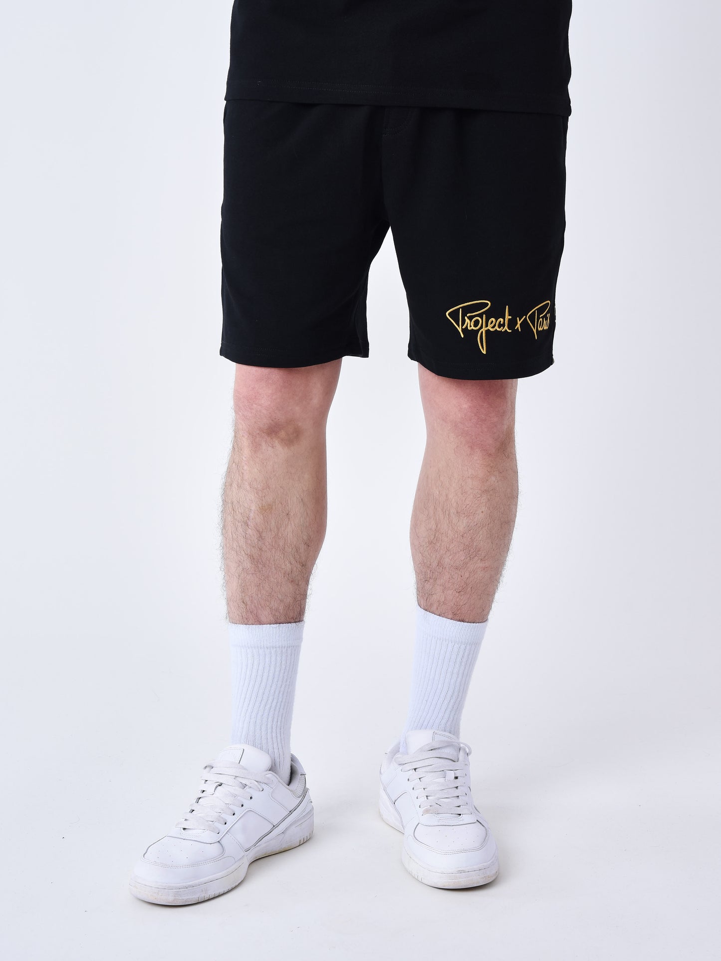 short-classique-bandes-brode-cote-noir