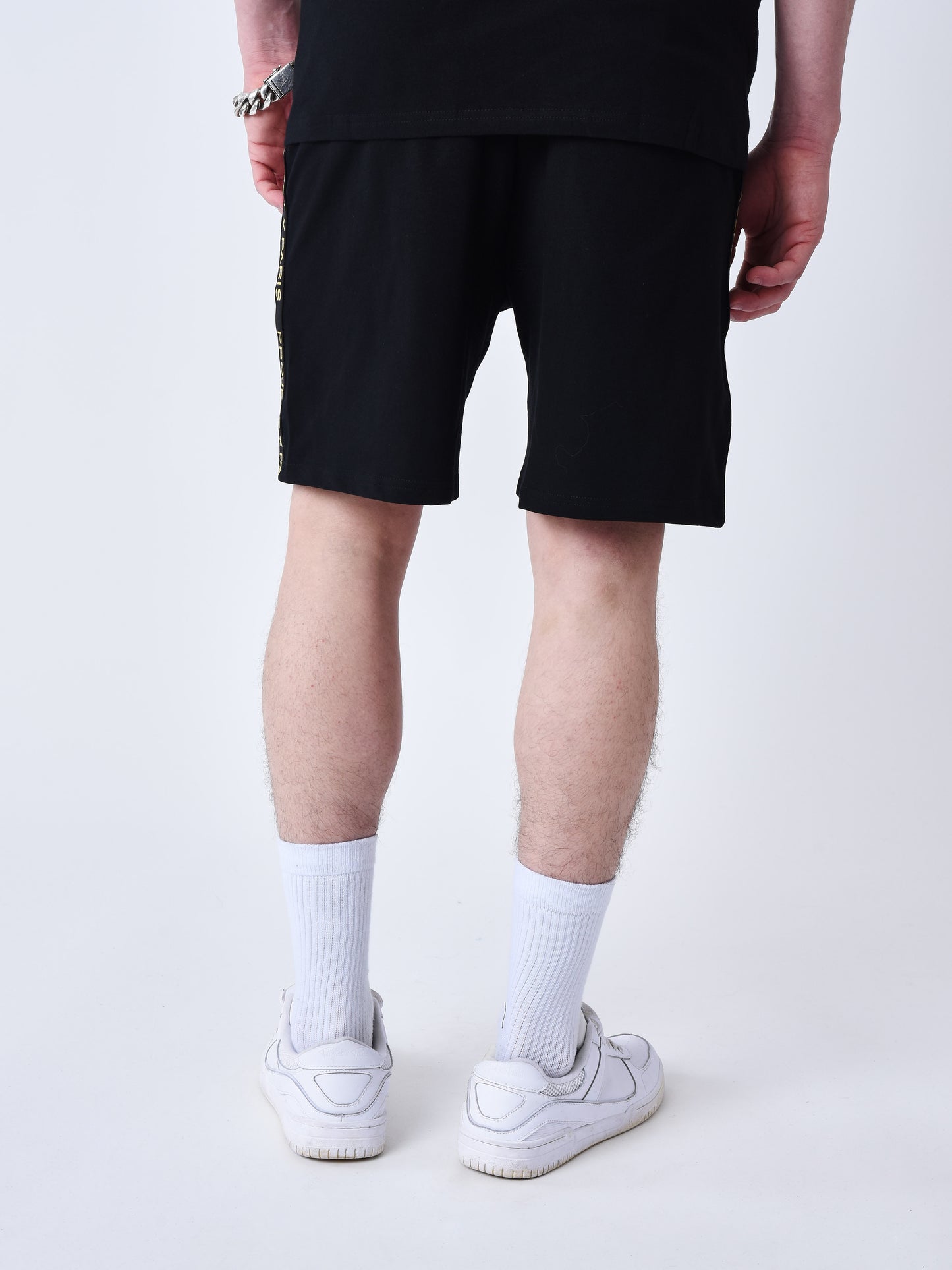short-classique-bandes-brode-cote-noir