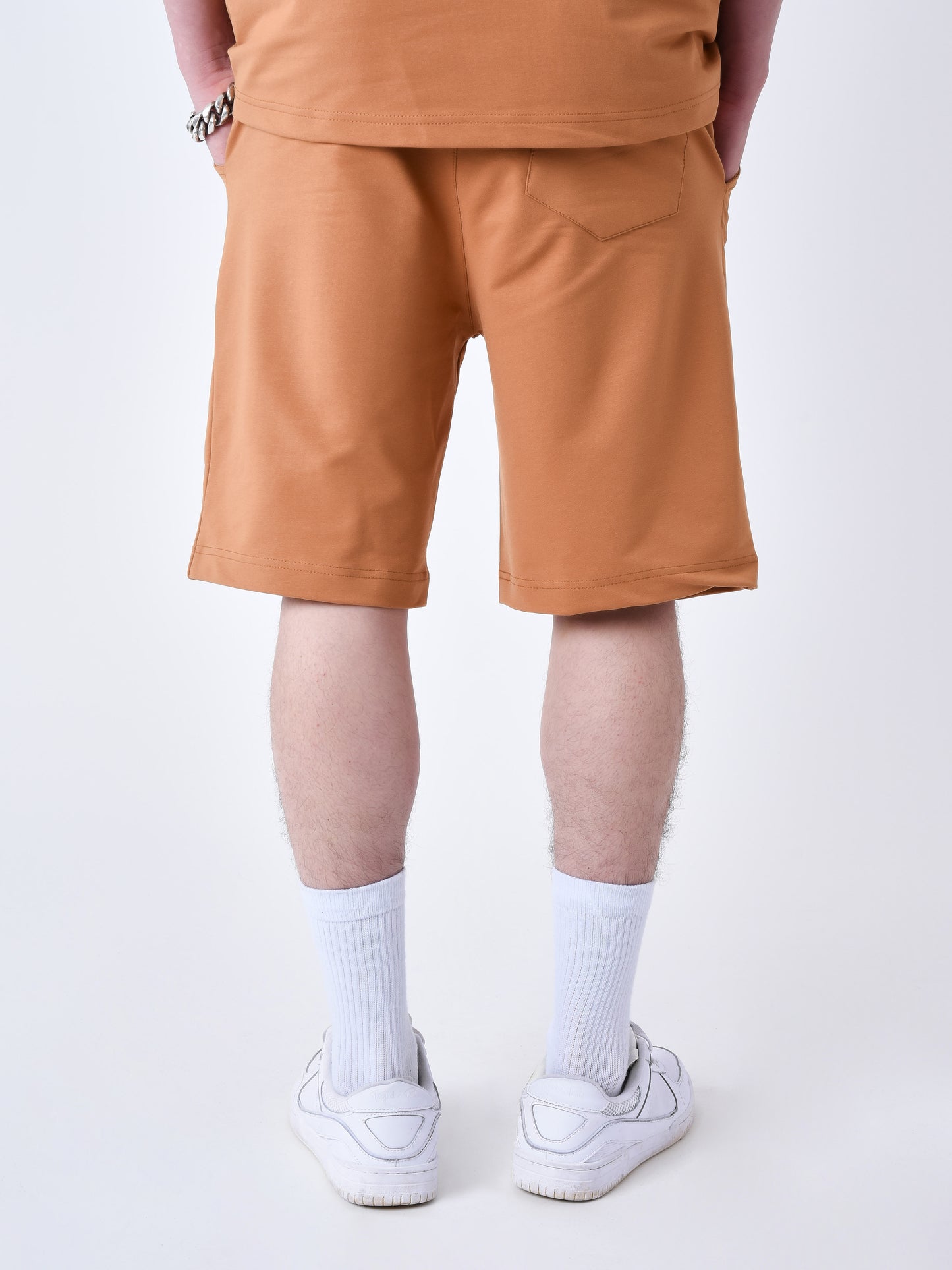 short-classique-brode-4875-camel-modelshot