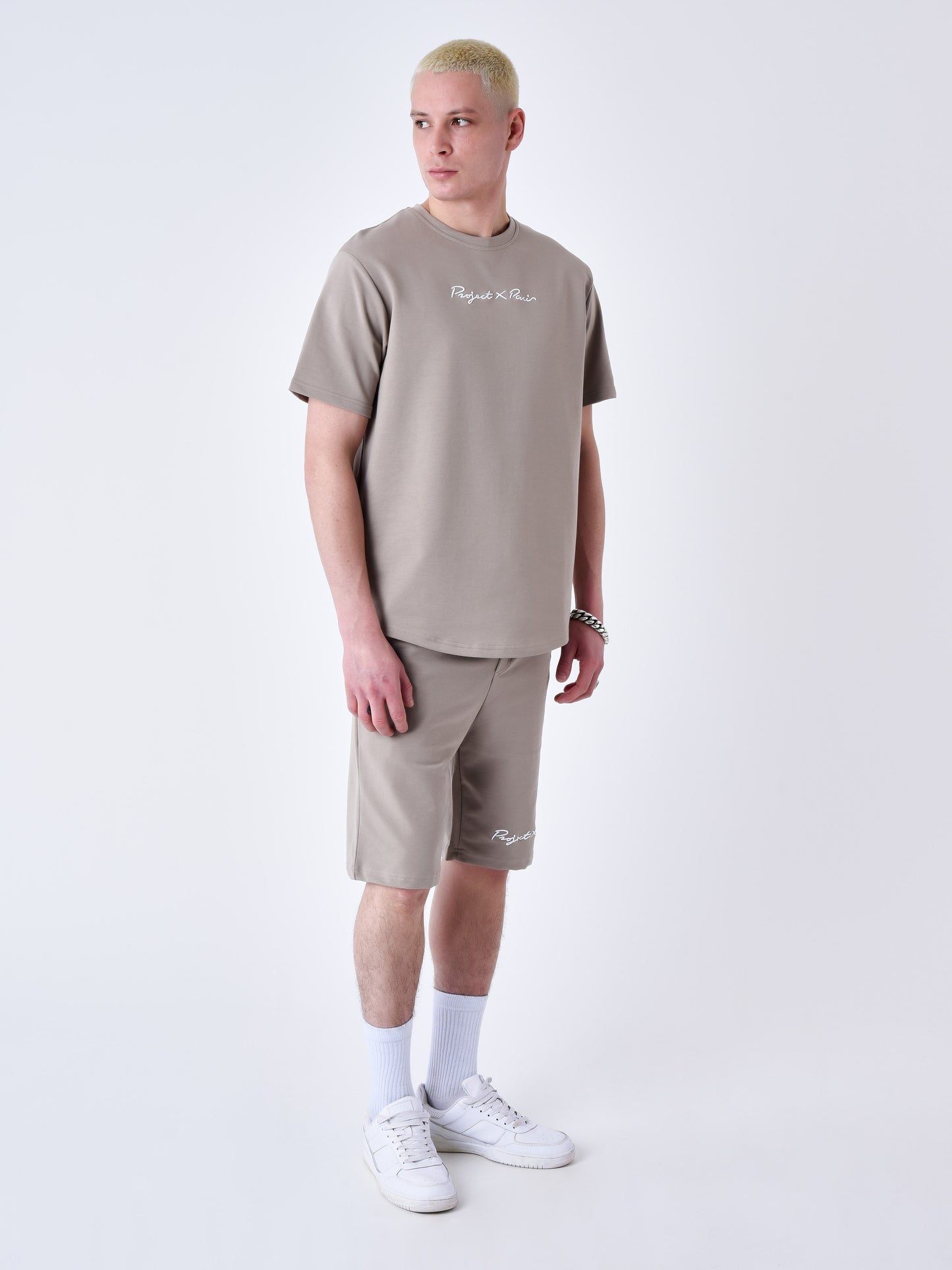 short-classique-brode-taupe