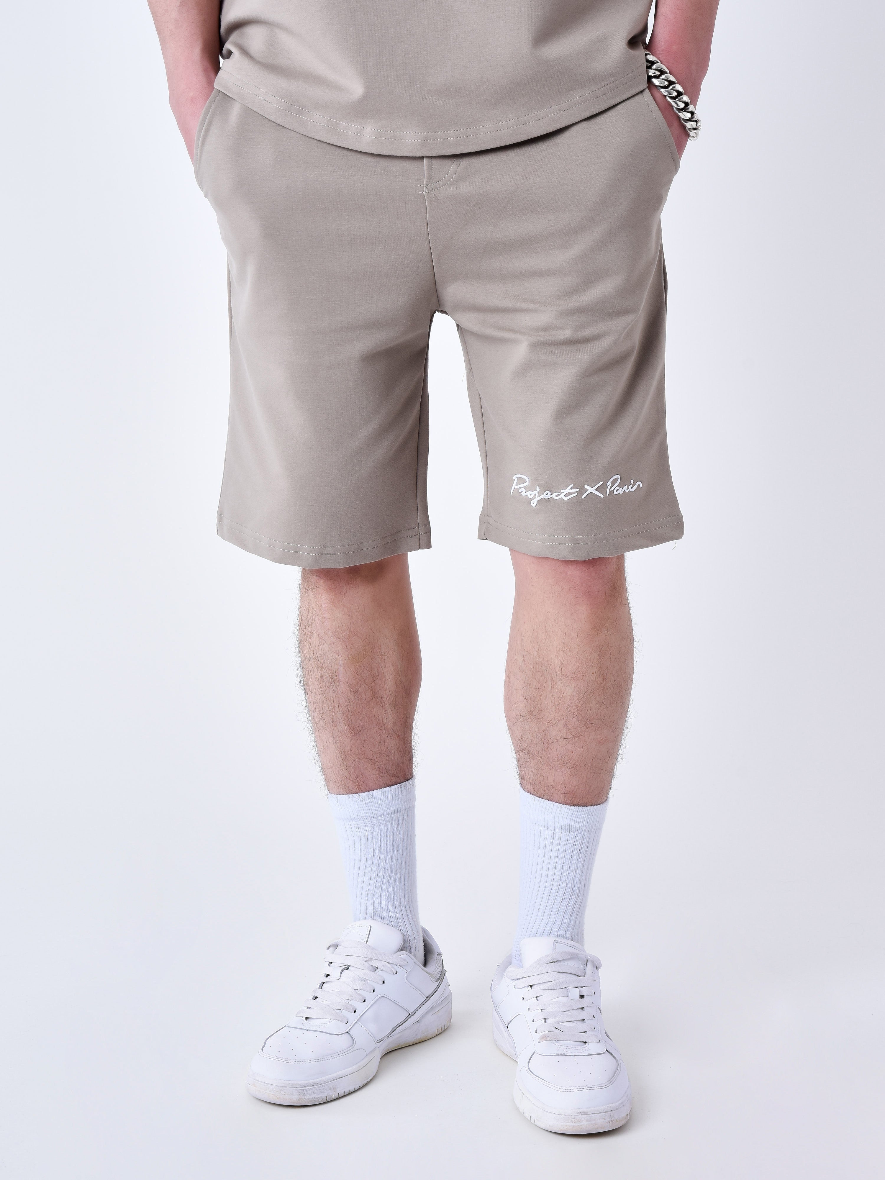 Short classique brodé-2