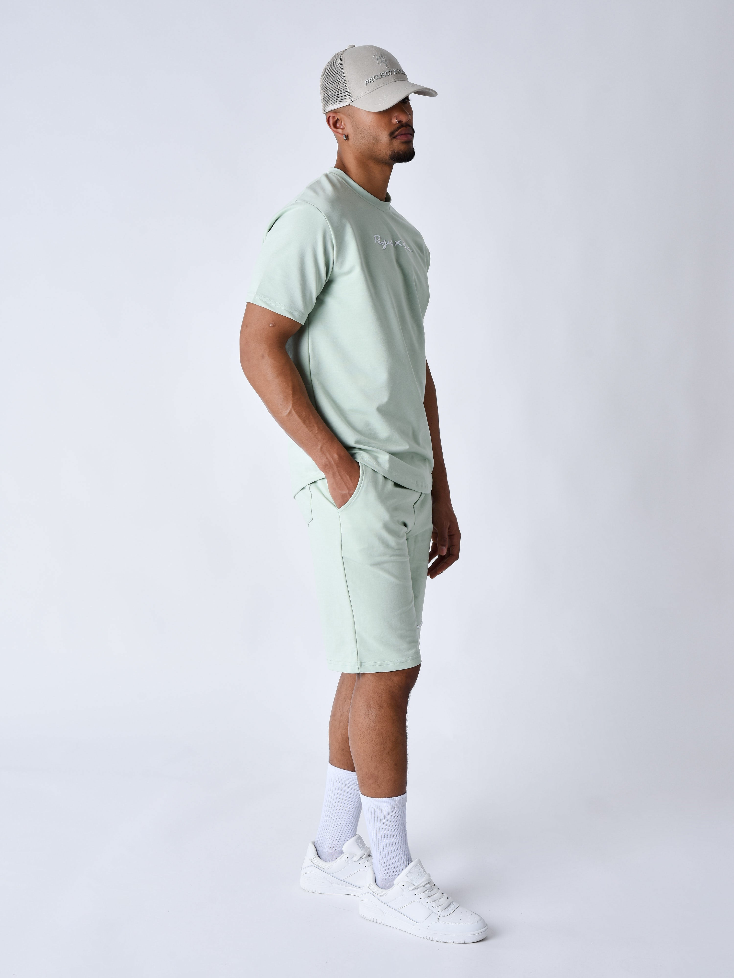 short-classique-brode-vert-d-eau