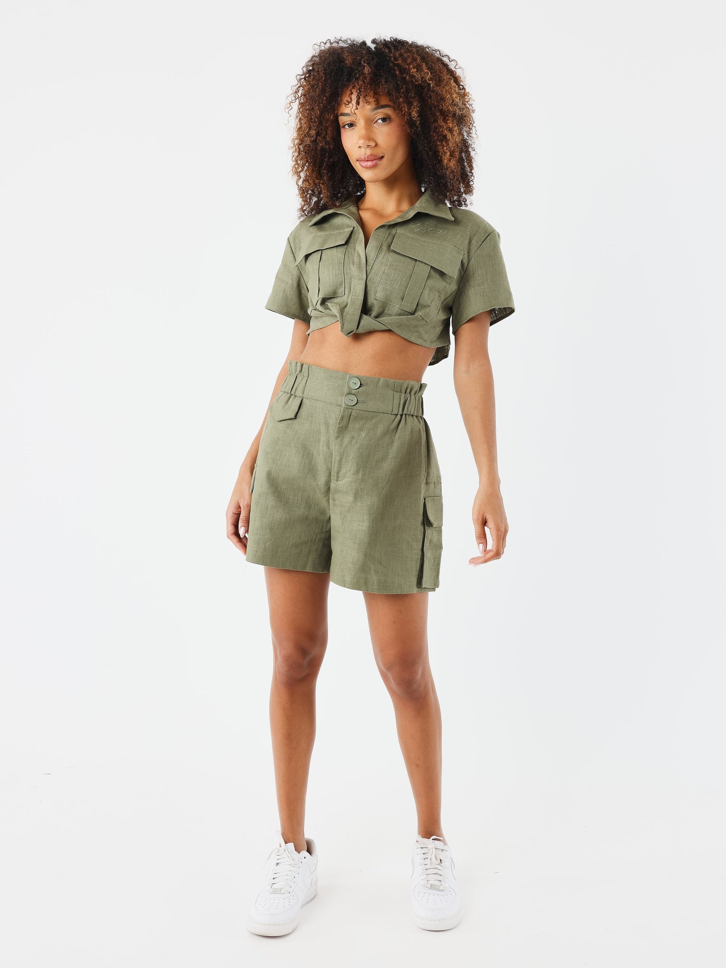 short-coastal-olive-fonce-modelshot