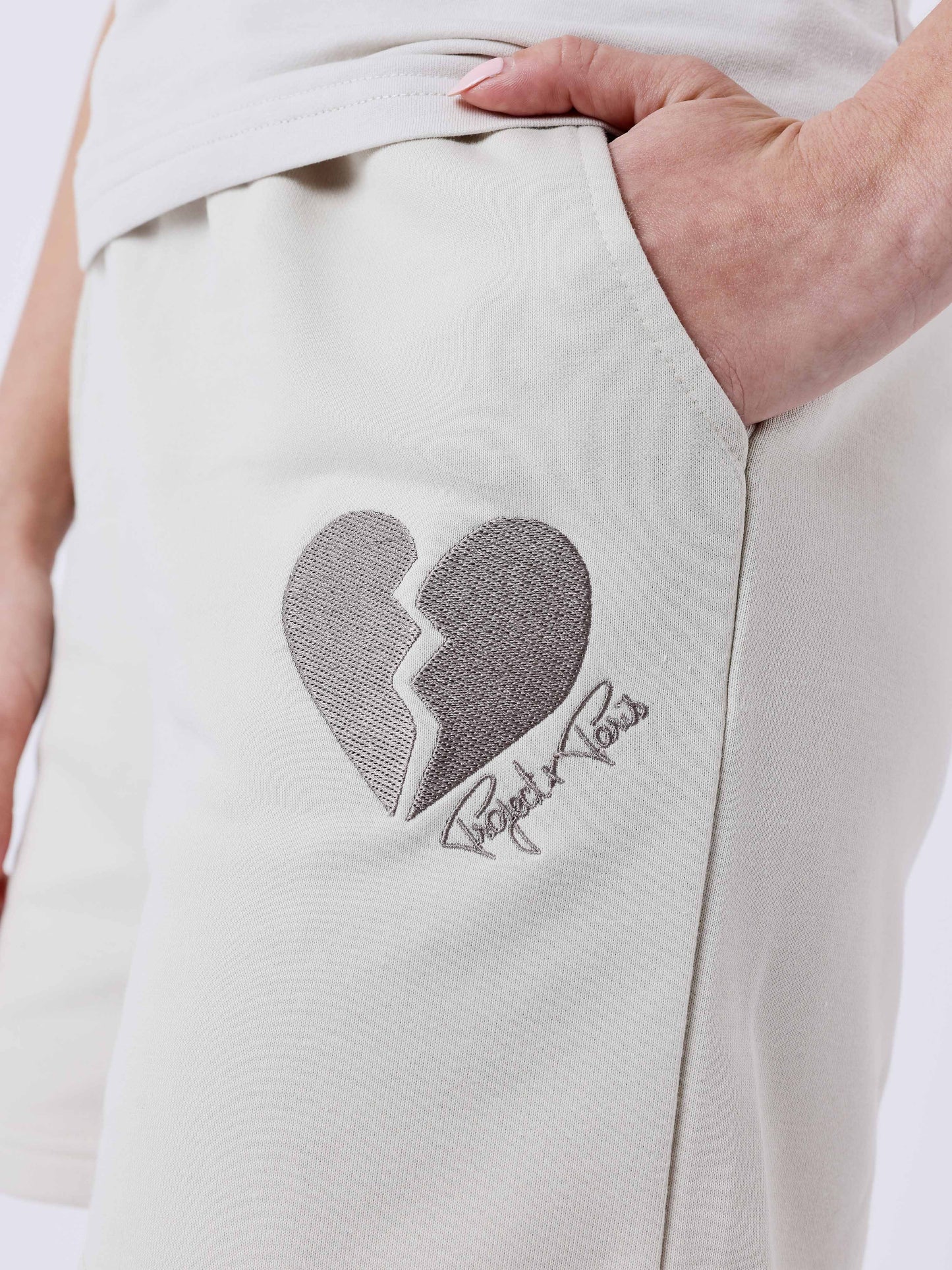 short-coeur-brise-greige