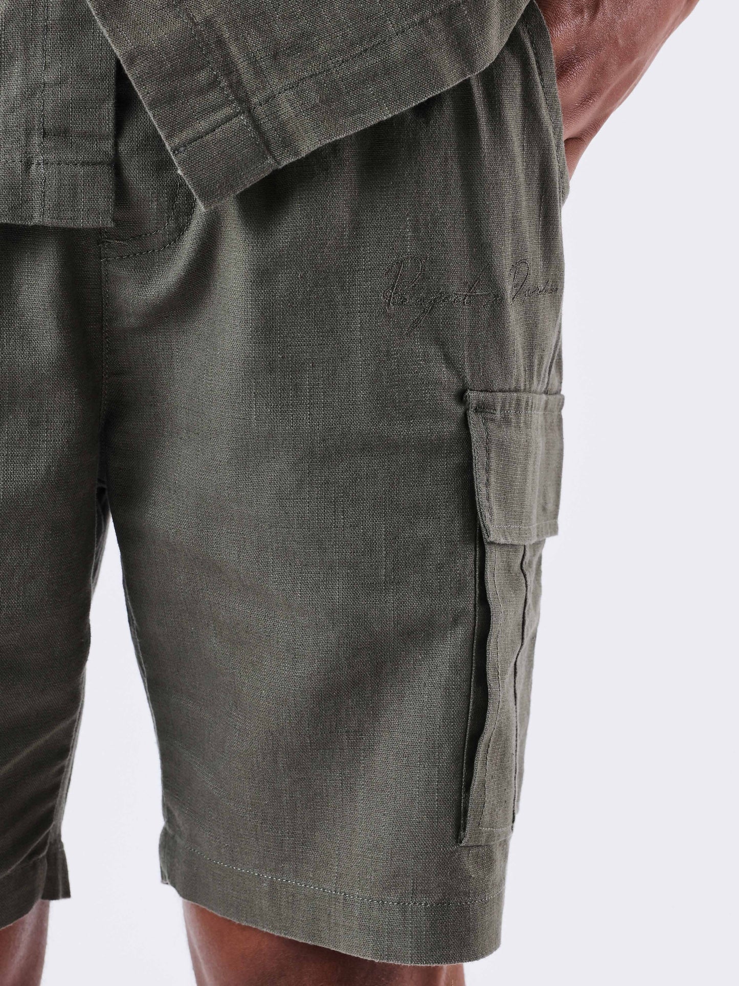 short-decontractee-texturee-5347-olive-fonce