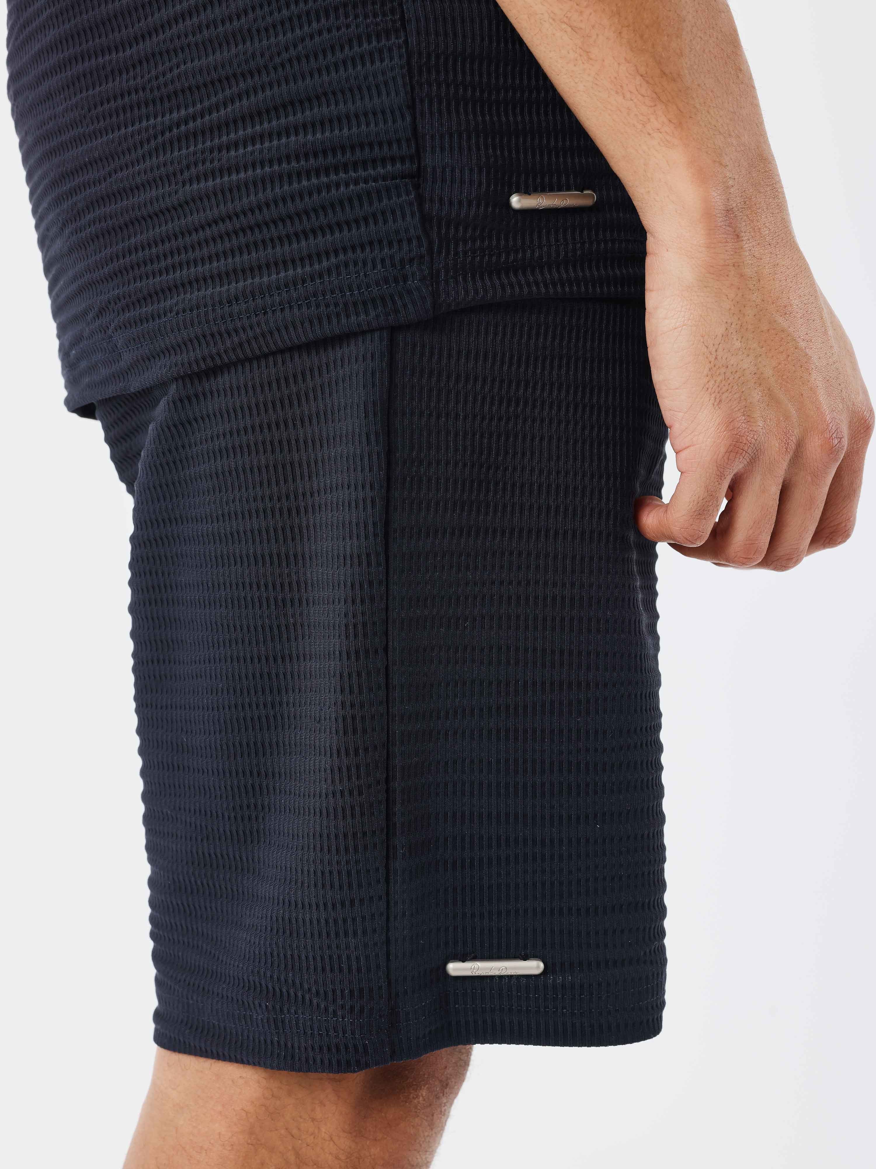 short-decontractee-texturee-bleu-nuit-detailshot