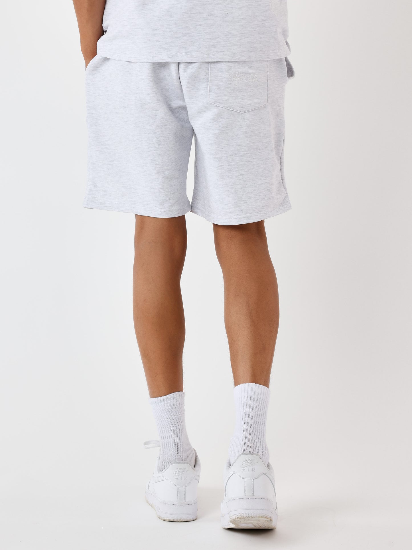 short-essentials-project-x-paris-gris-chine-clair-modelshot