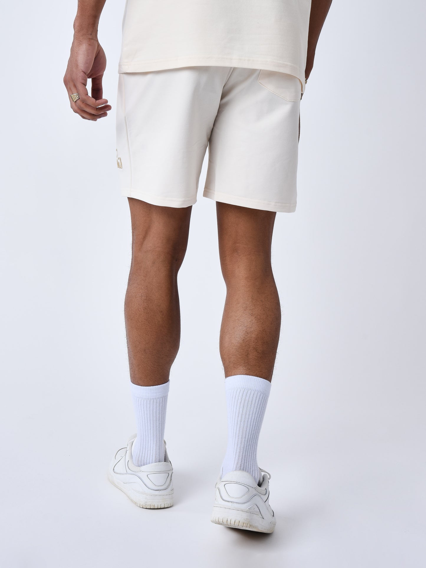 short-essentials-project-x-paris-craie