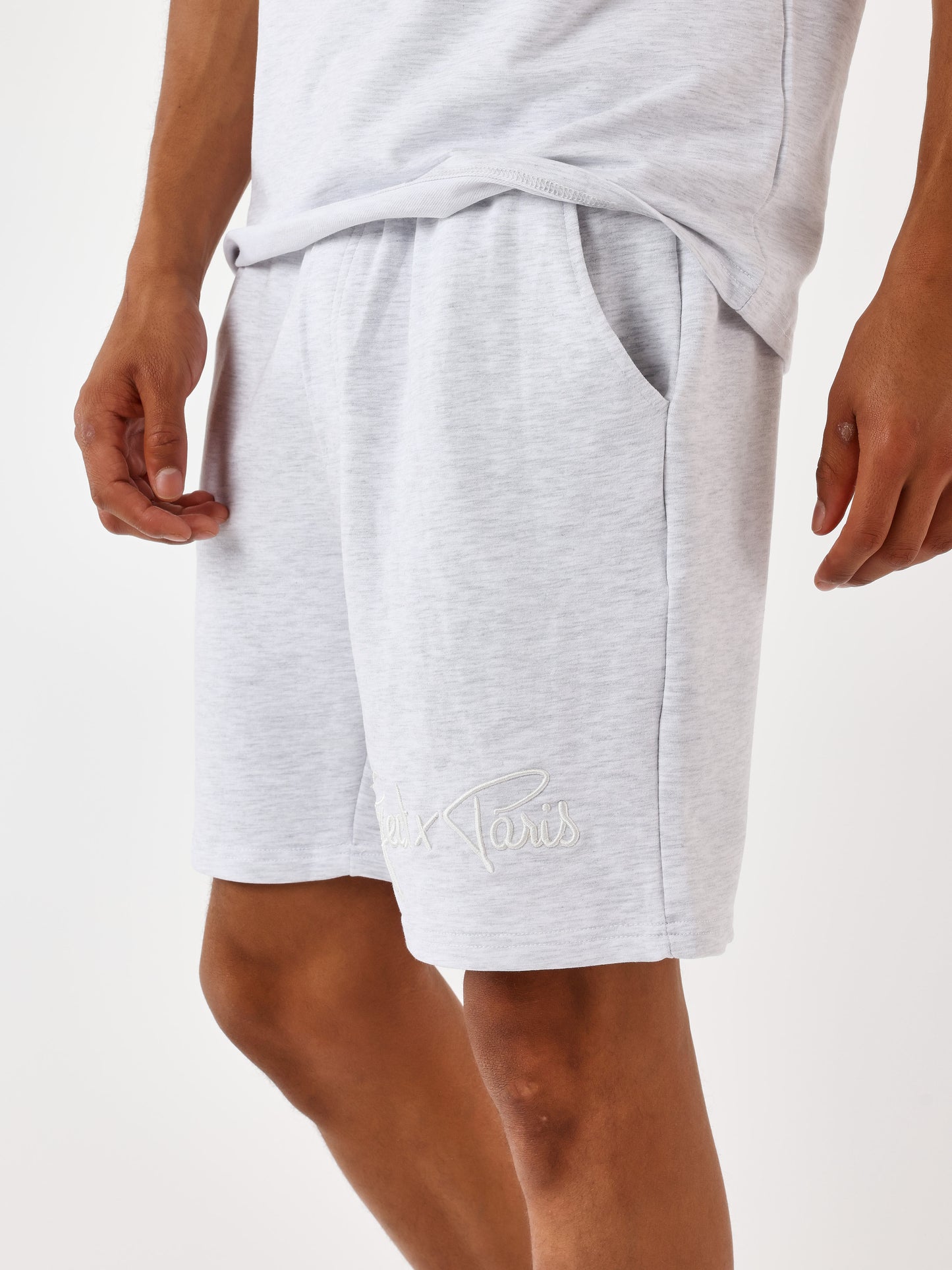 short-essentials-project-x-paris-gris-chine-clair-modelshot