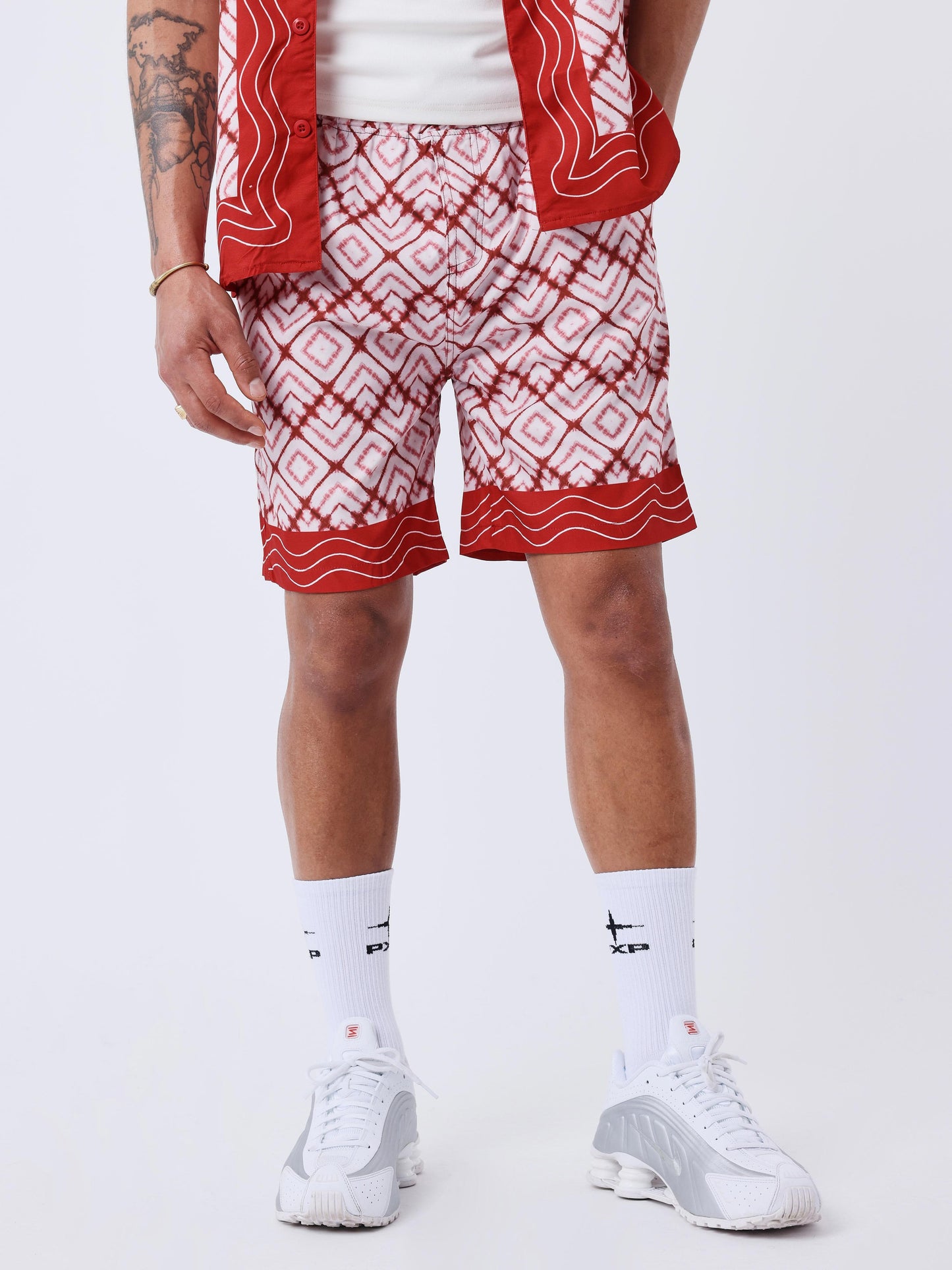 short-fluide-geometrique-rouge