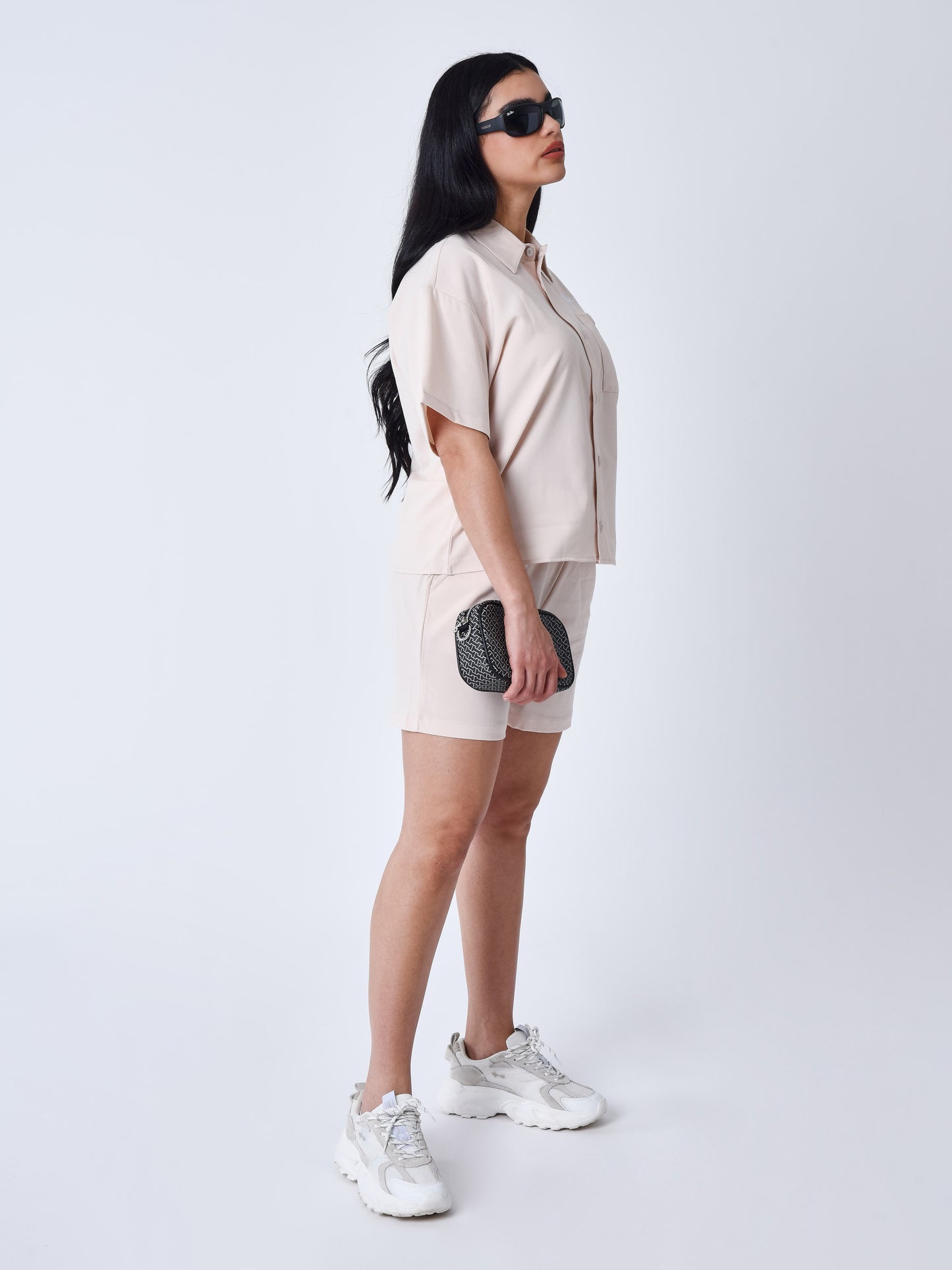 short-fluide-ivoire-modelshot