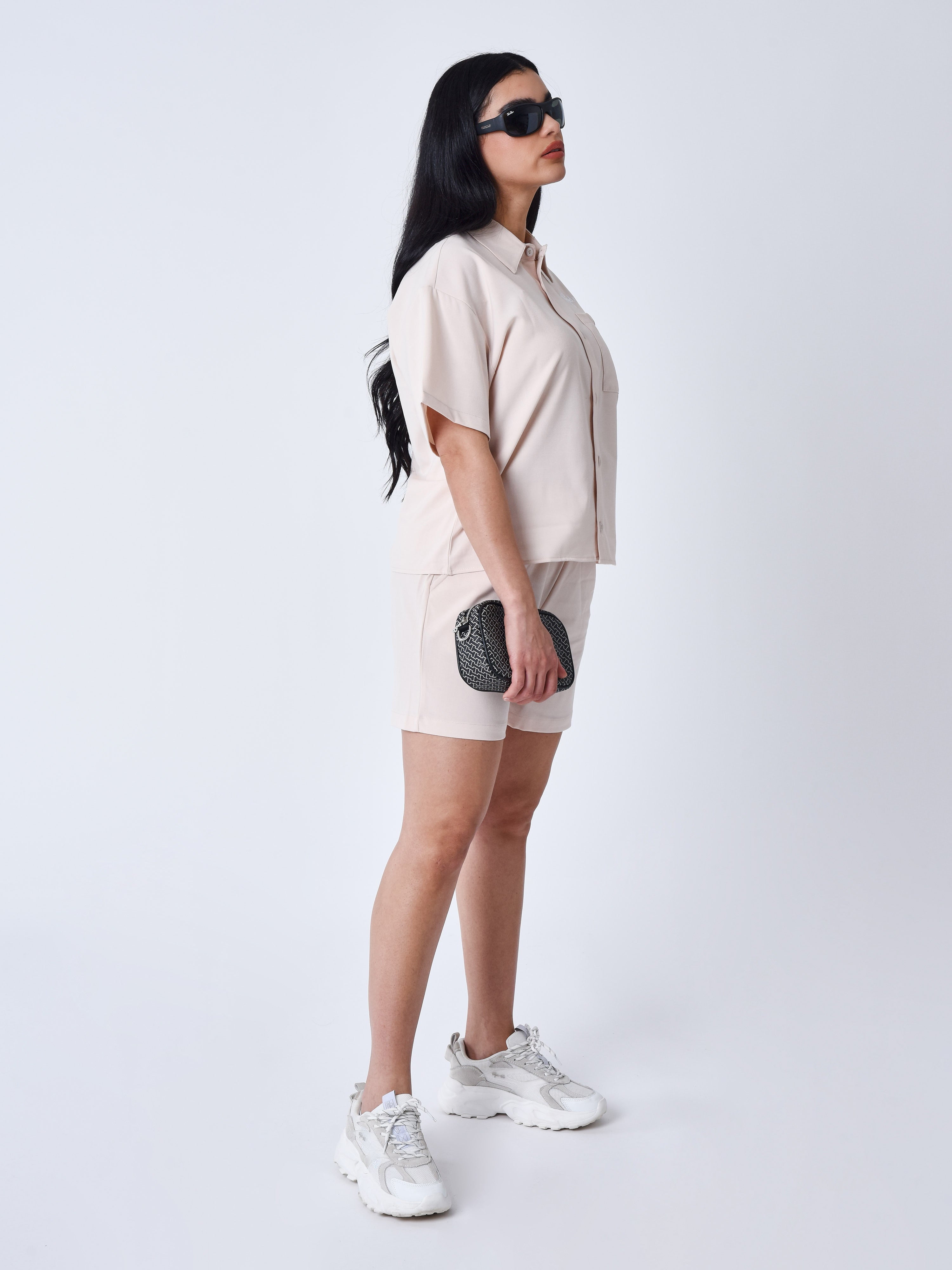 short-fluide-ivoire-modelshot