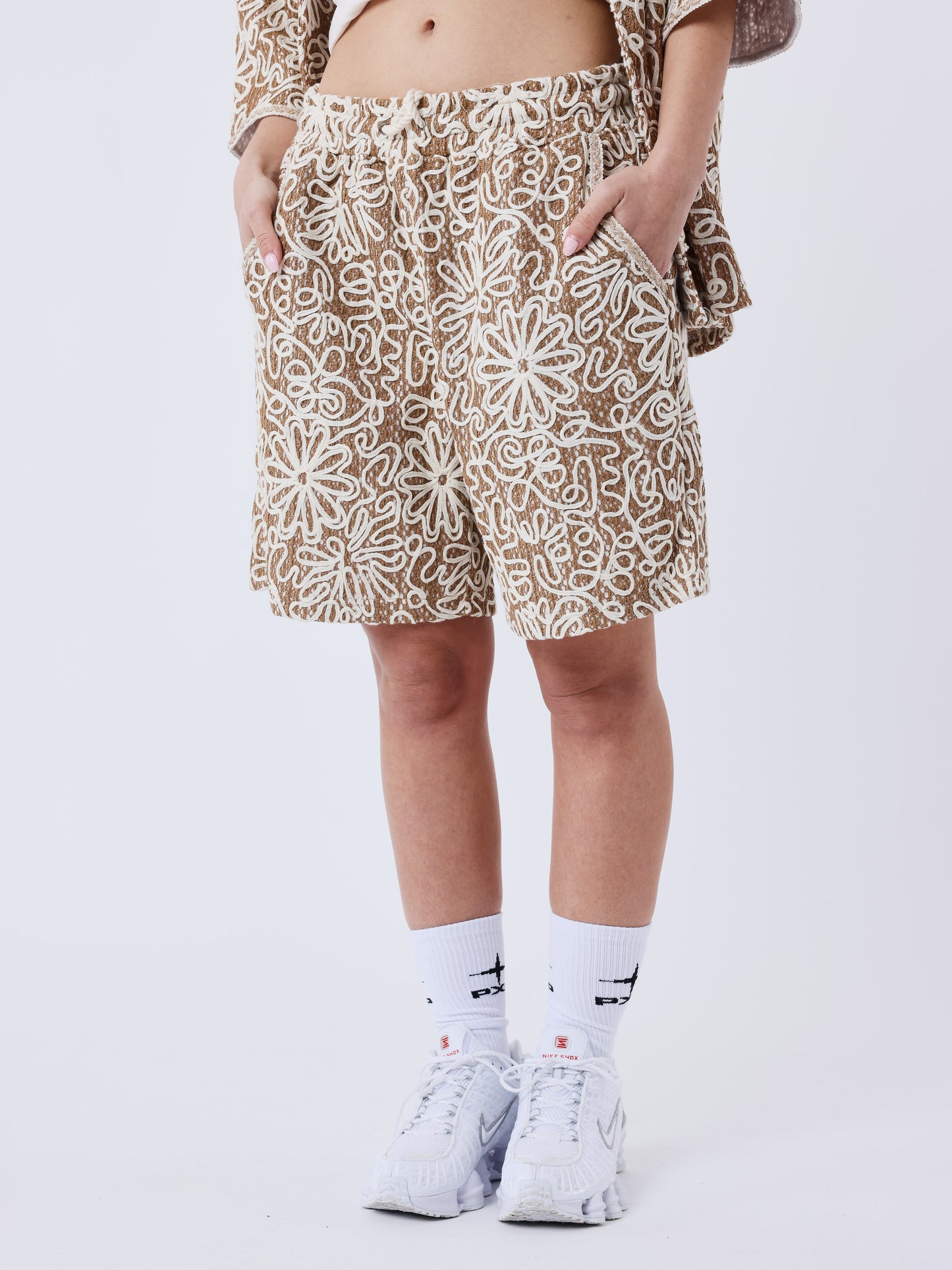 short-kalash-x-pxp-a-motifs-naturel-marron