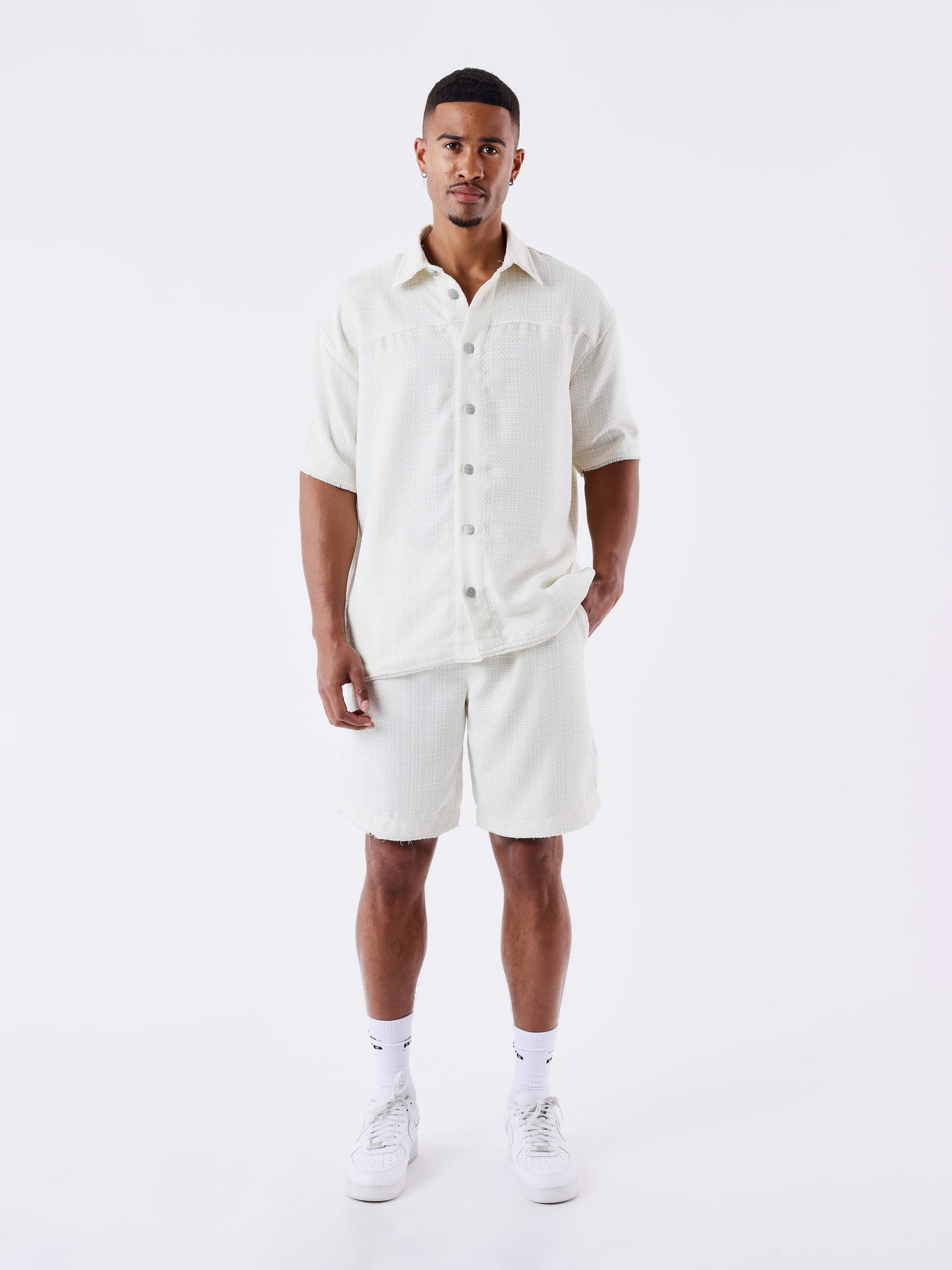 short-kalash-x-pxp-bicolore-blanc-casse-modelshot