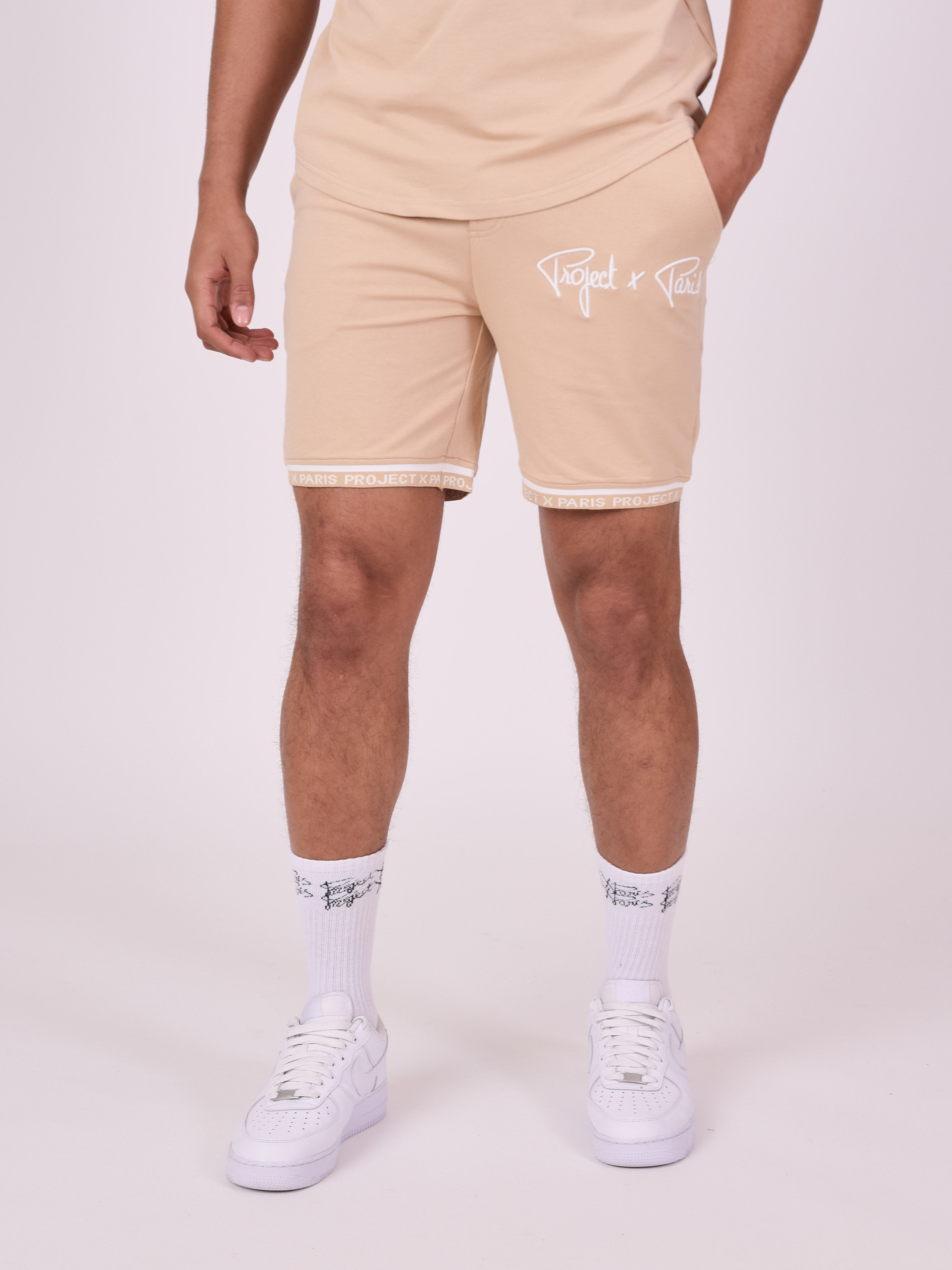 Geborduurde logo short in reliëf-1