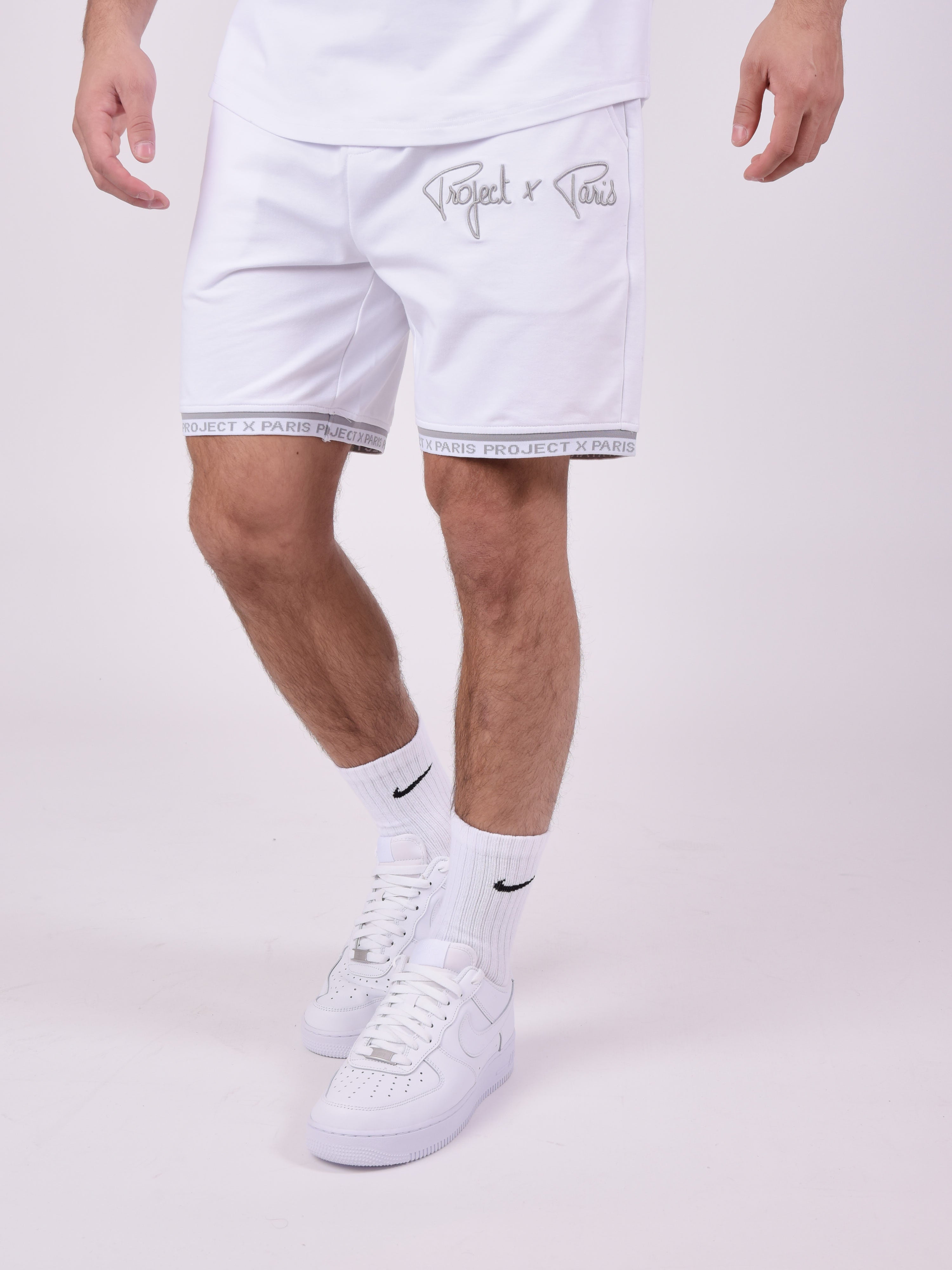 Shorts mit erhaben gesticktem Logo-5