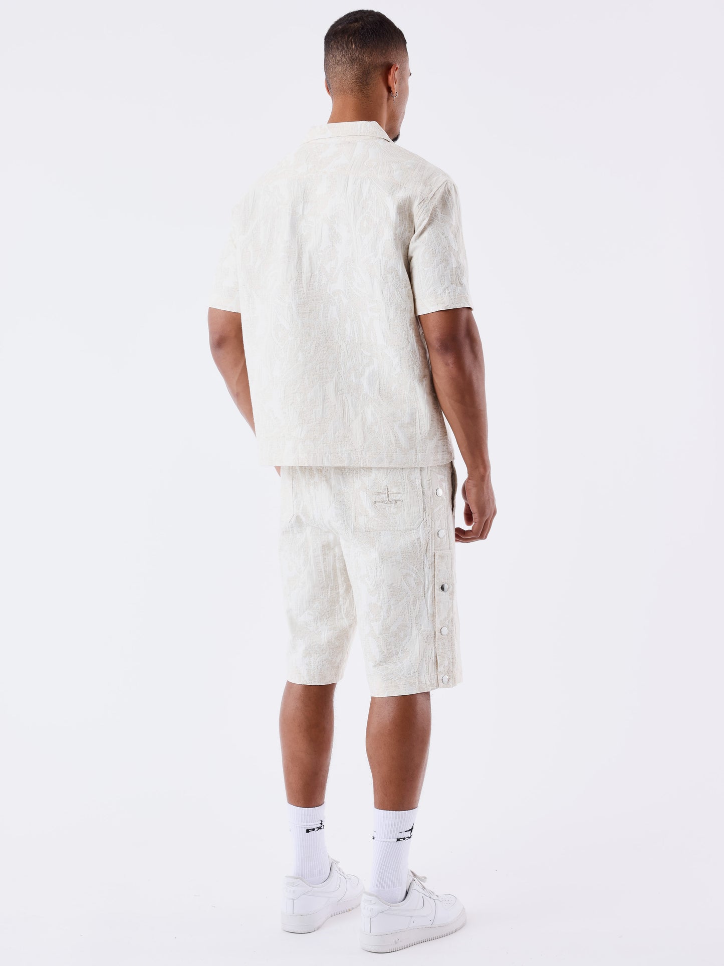 short-motif-floral-beige