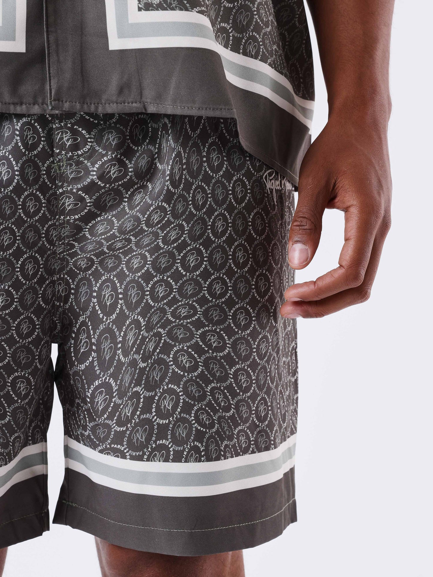 short-retro-olive-fonce