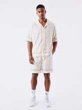 short-retro-craie-modelshot