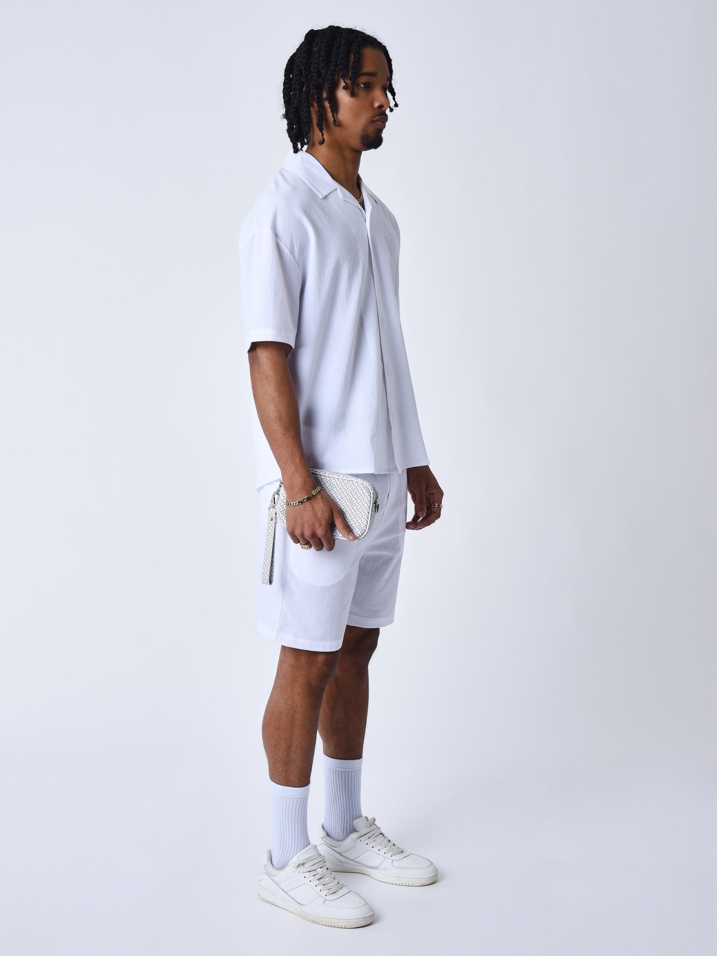 short-texture-brode-blanc-modelshot