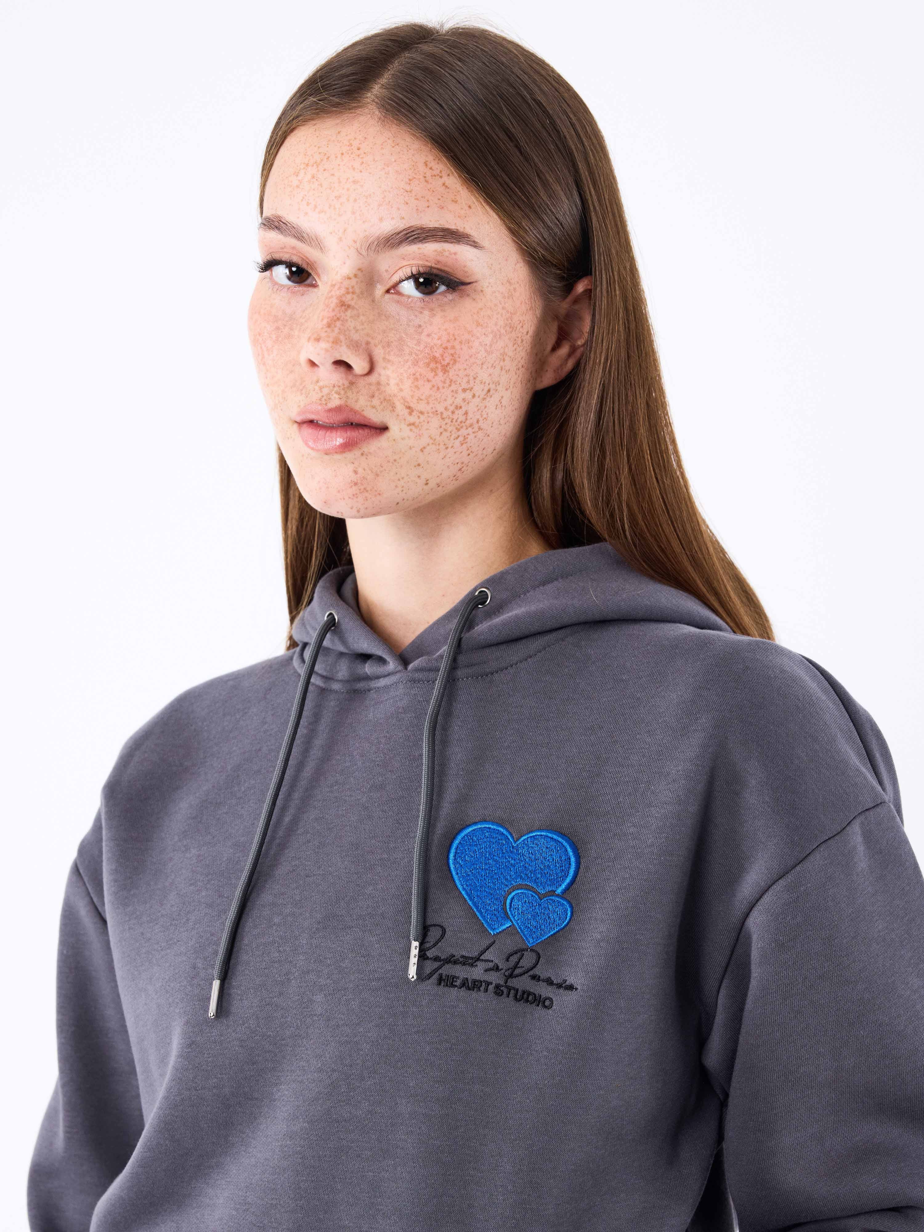 sweat-a-capuche-broderie-cold-hearts-5046-anthracite