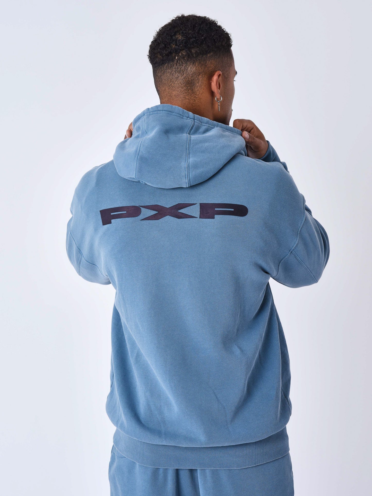 sweat-a-capuche-delave-bleu