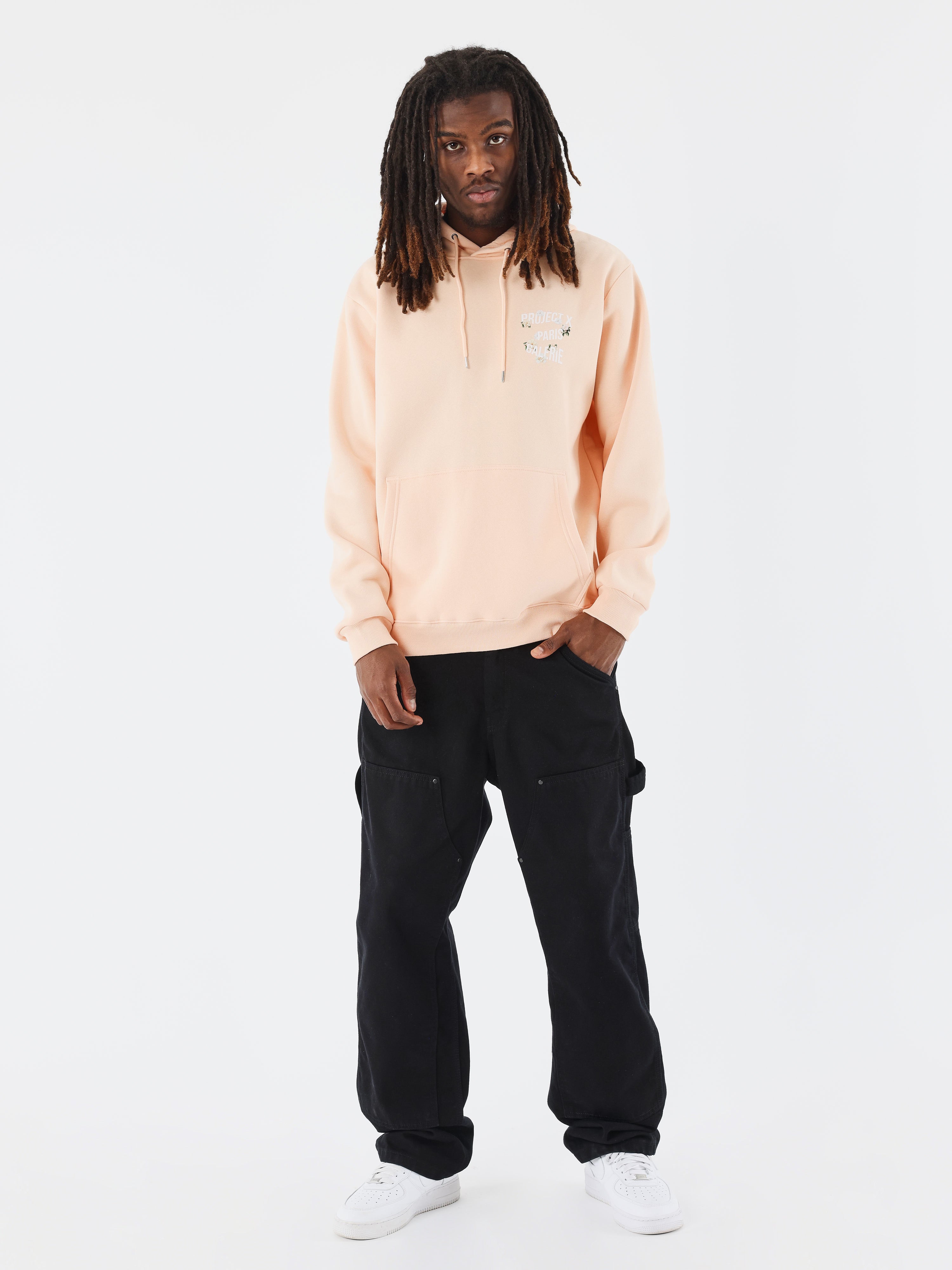 sweat-a-capuche-floral-pale-peach-modelshot