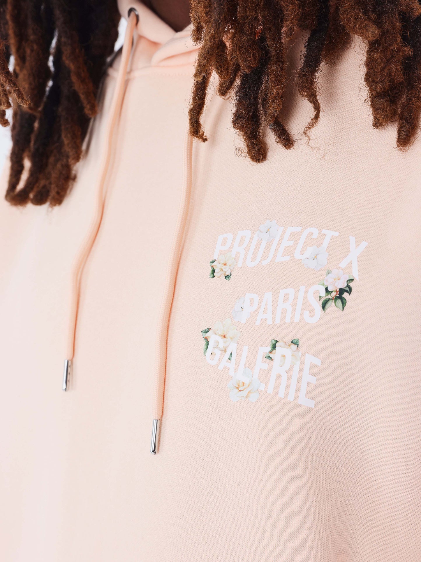 sweat-a-capuche-floral-pale-peach-detailshot