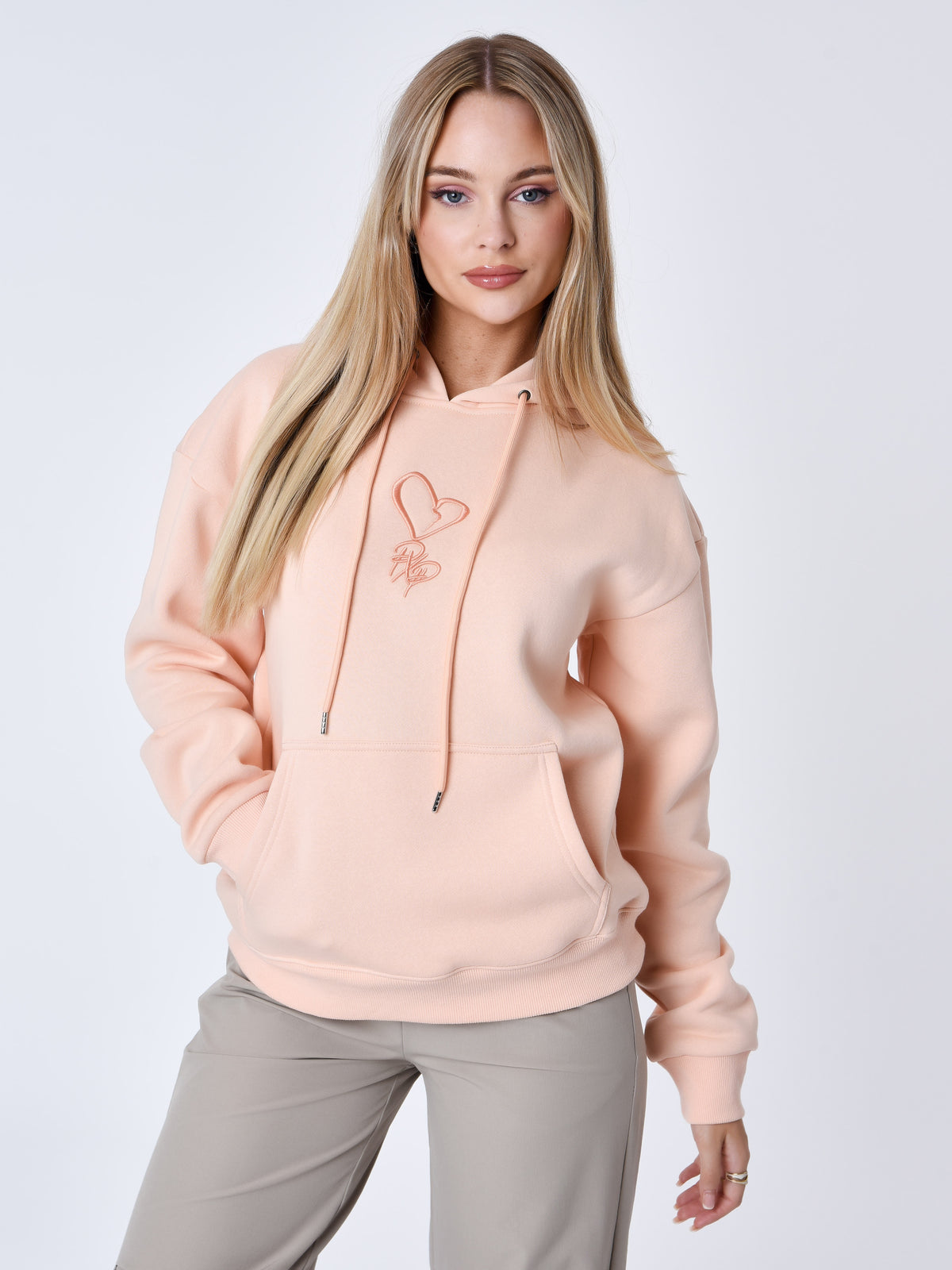 sweat-a-capuche-logo-coeur-pale-peach