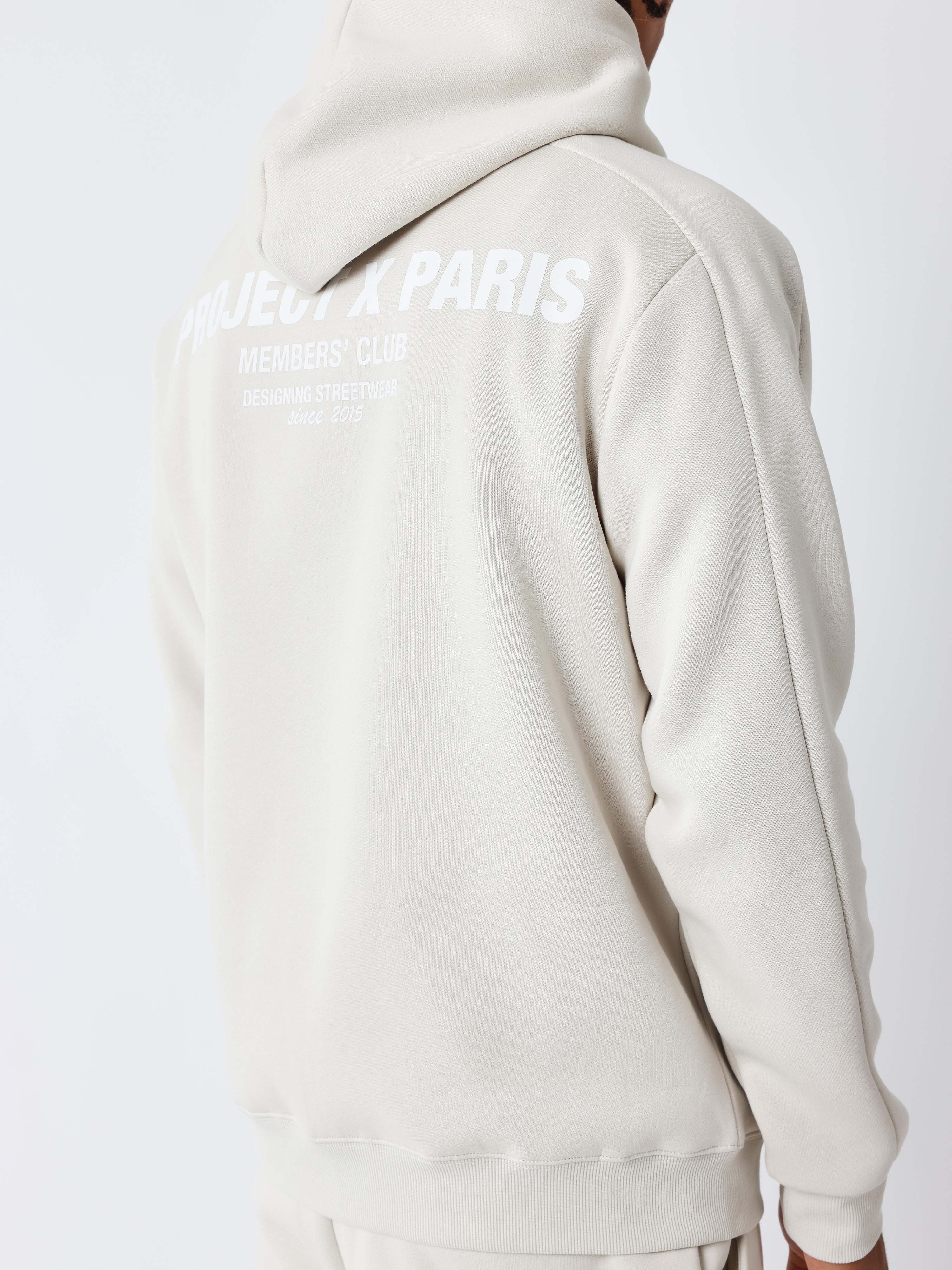 Members' club hoodie-3