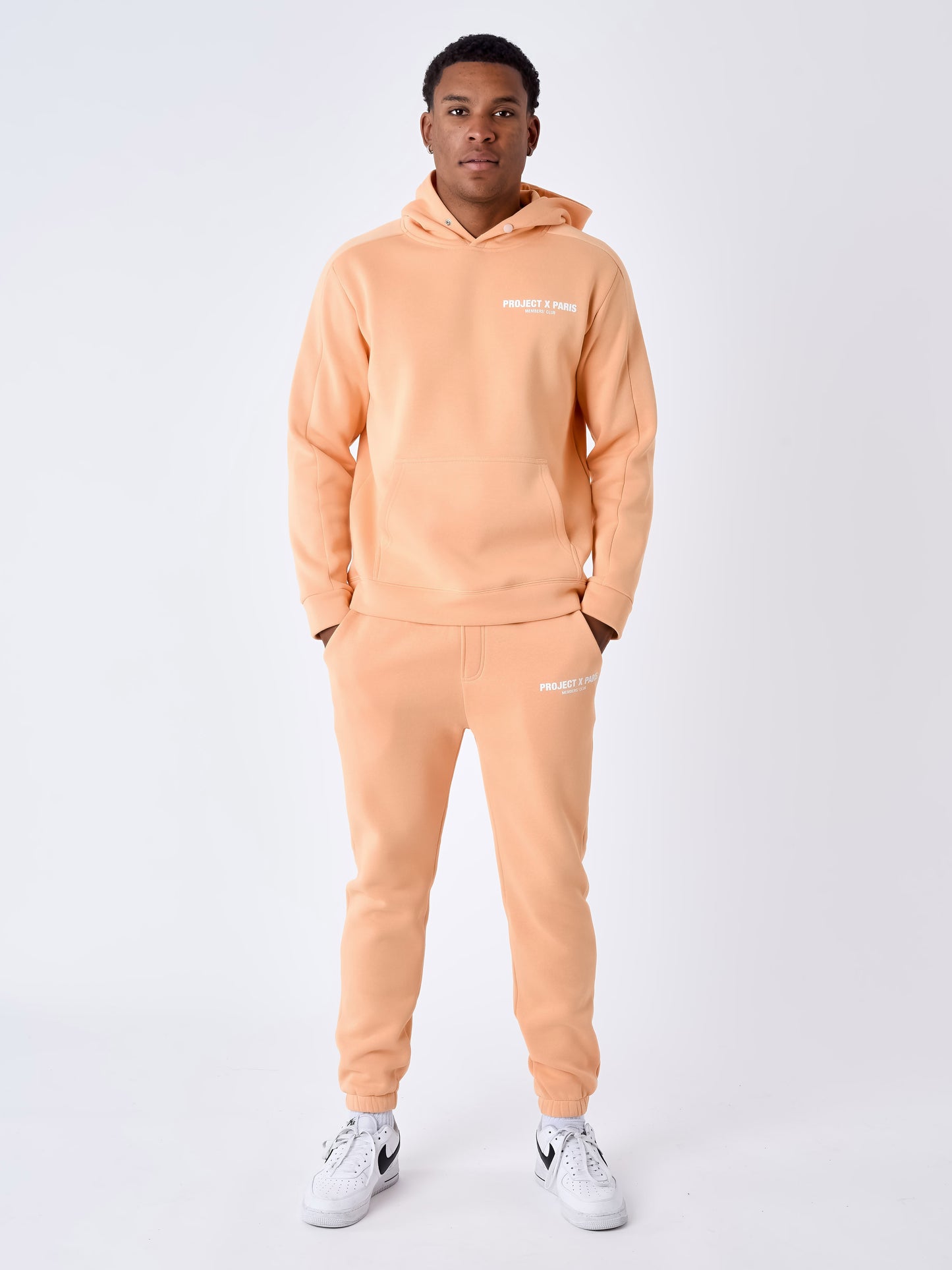 sweat-a-capuche-members-club-apricot-cream