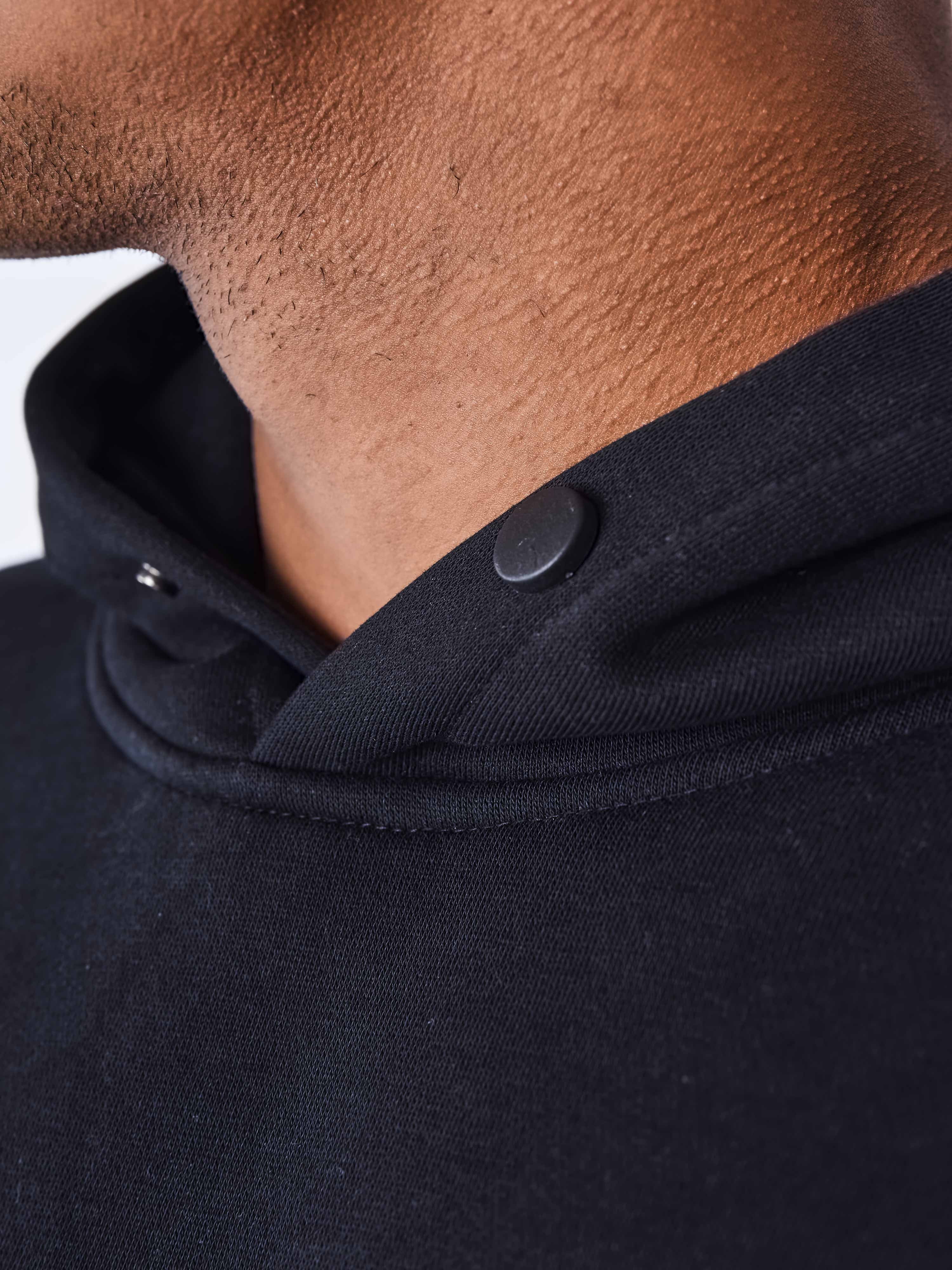 sweat-a-capuche-members-club-noir