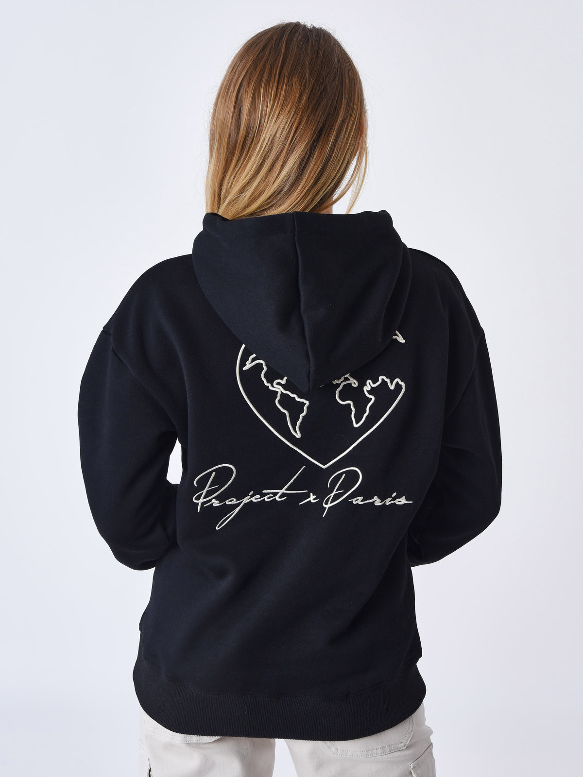 sweat-a-capuche-motif-coeurmonde-5045-noir