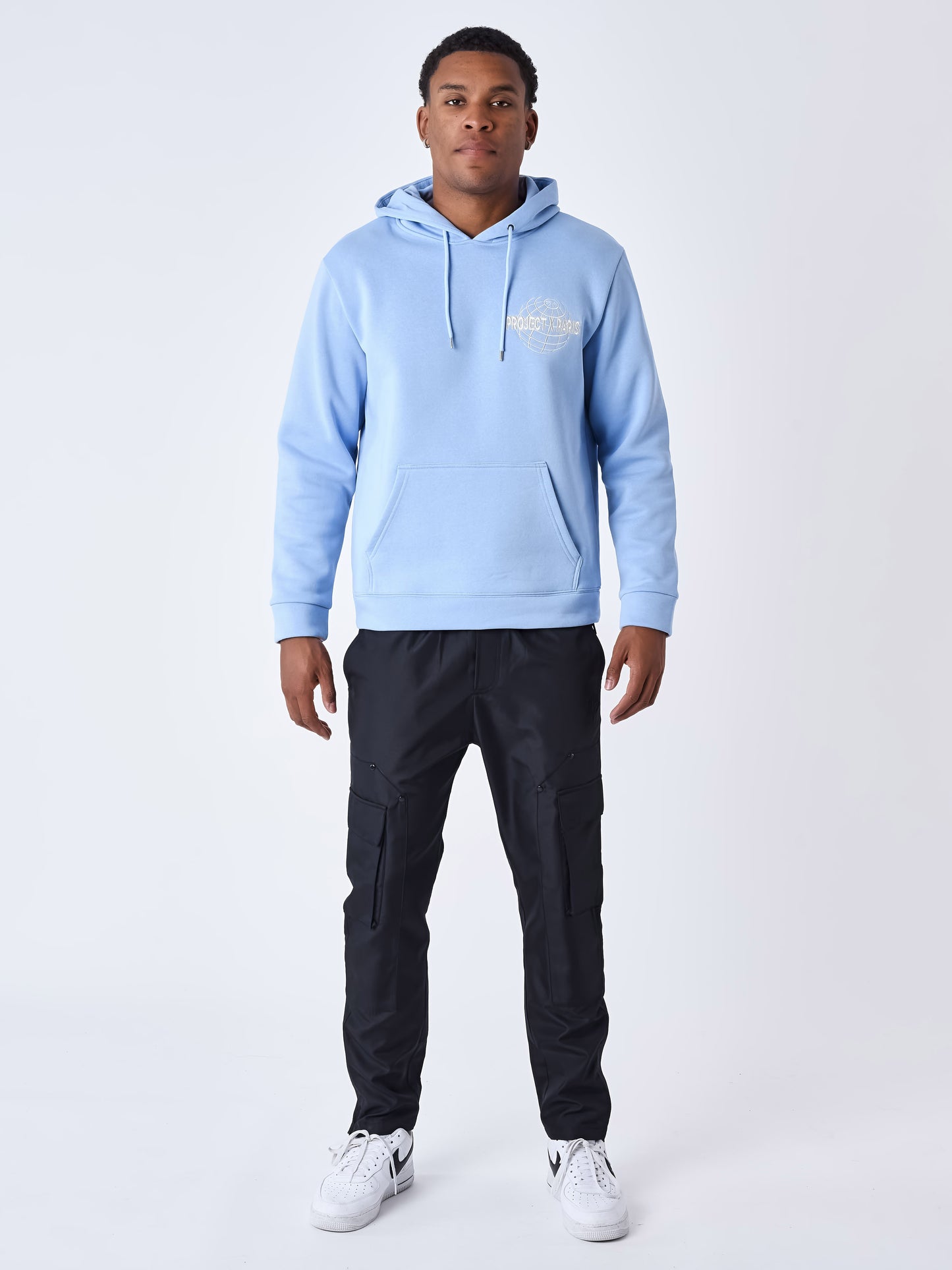 sweat-a-capuche-motif-mappemonde-cashmere-blue