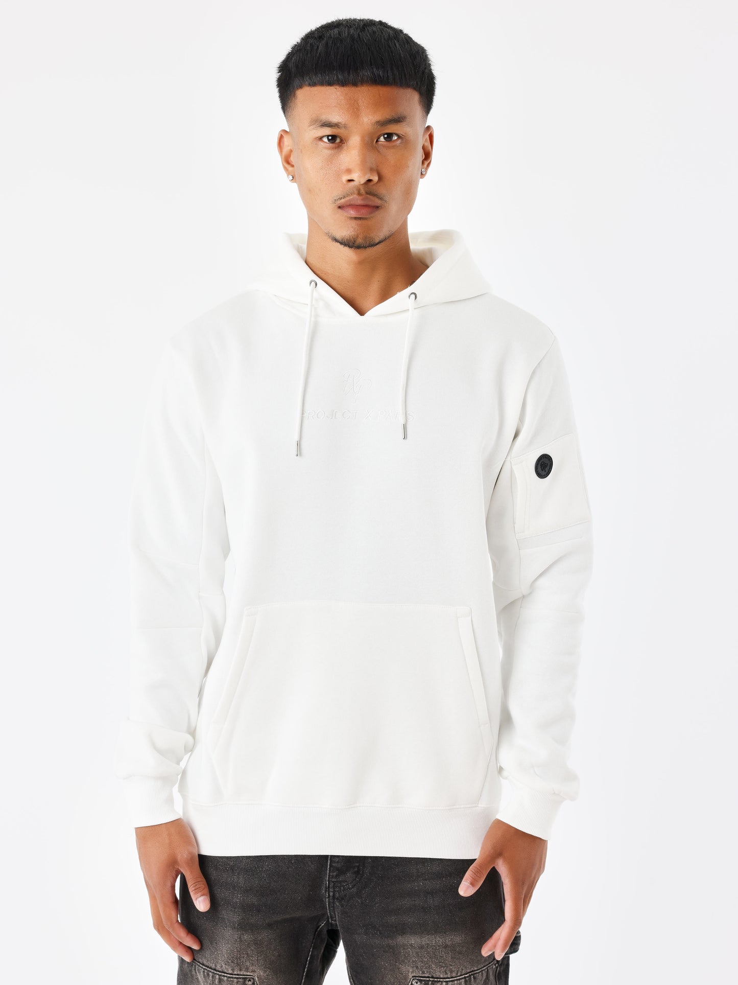 sweat-a-capuche-techwear-blanc-casse