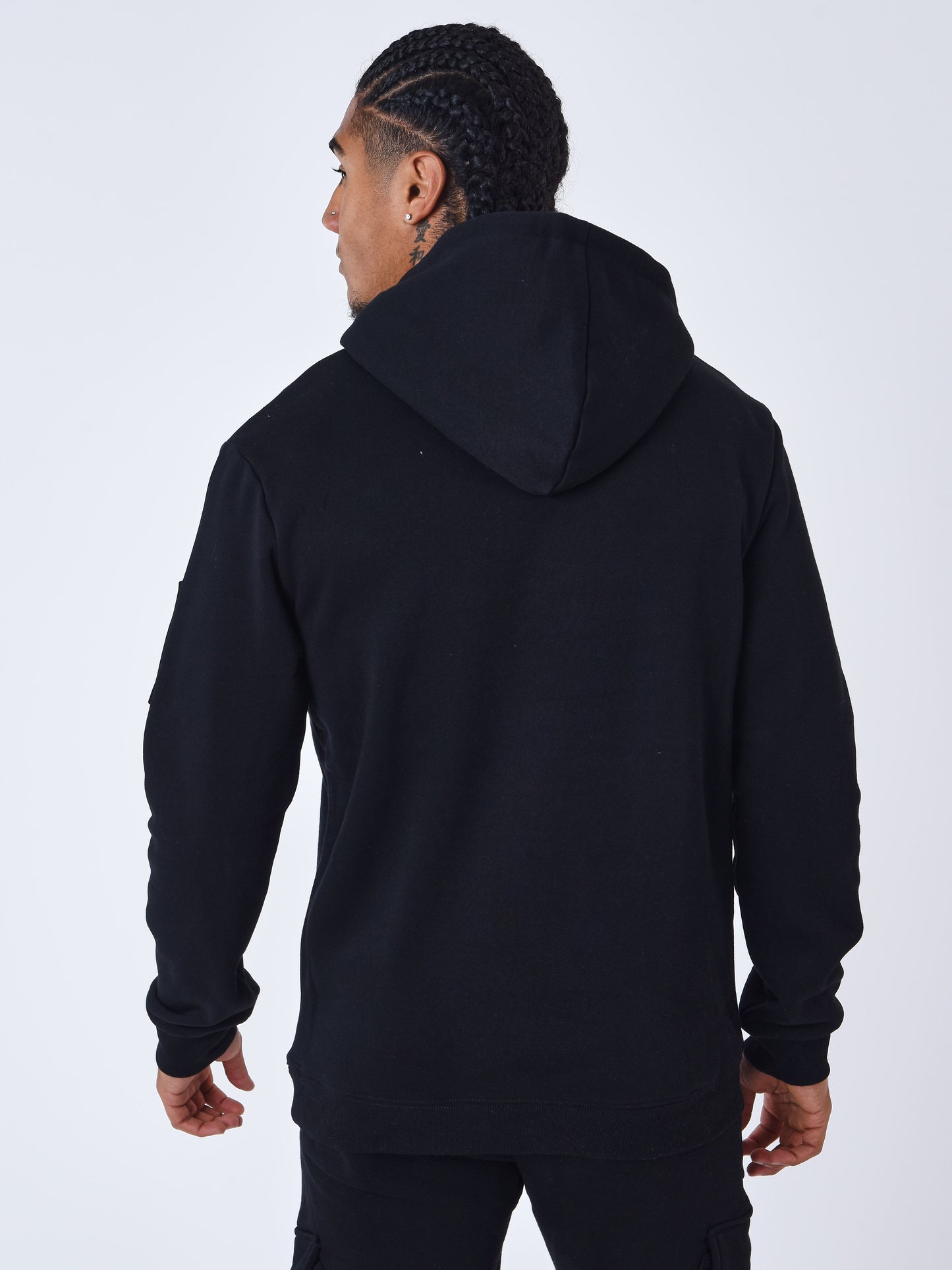 sweat-a-capuche-techwear-noir