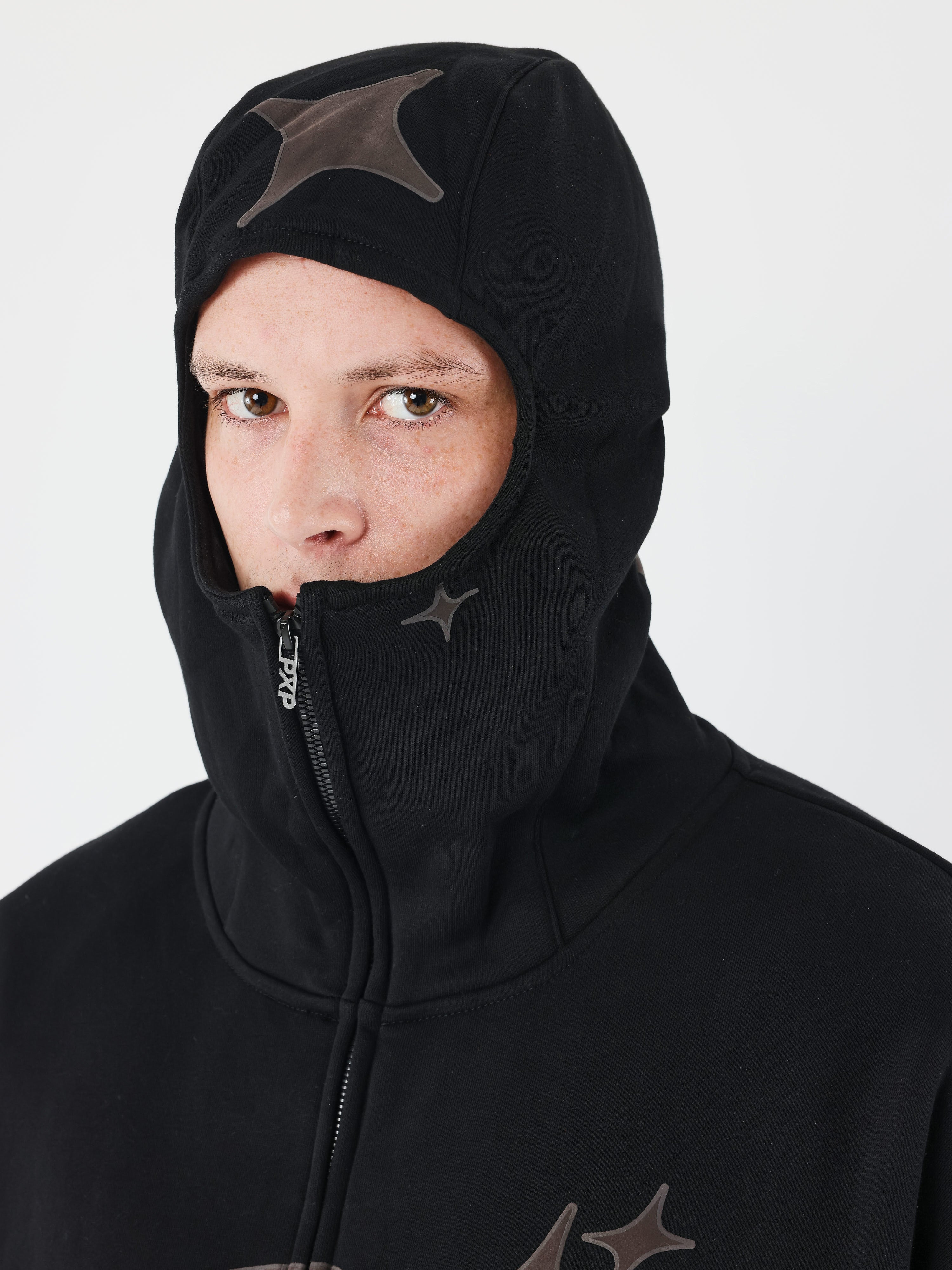 sweat-a-capuche-zippe-collaboration-kalash-noir