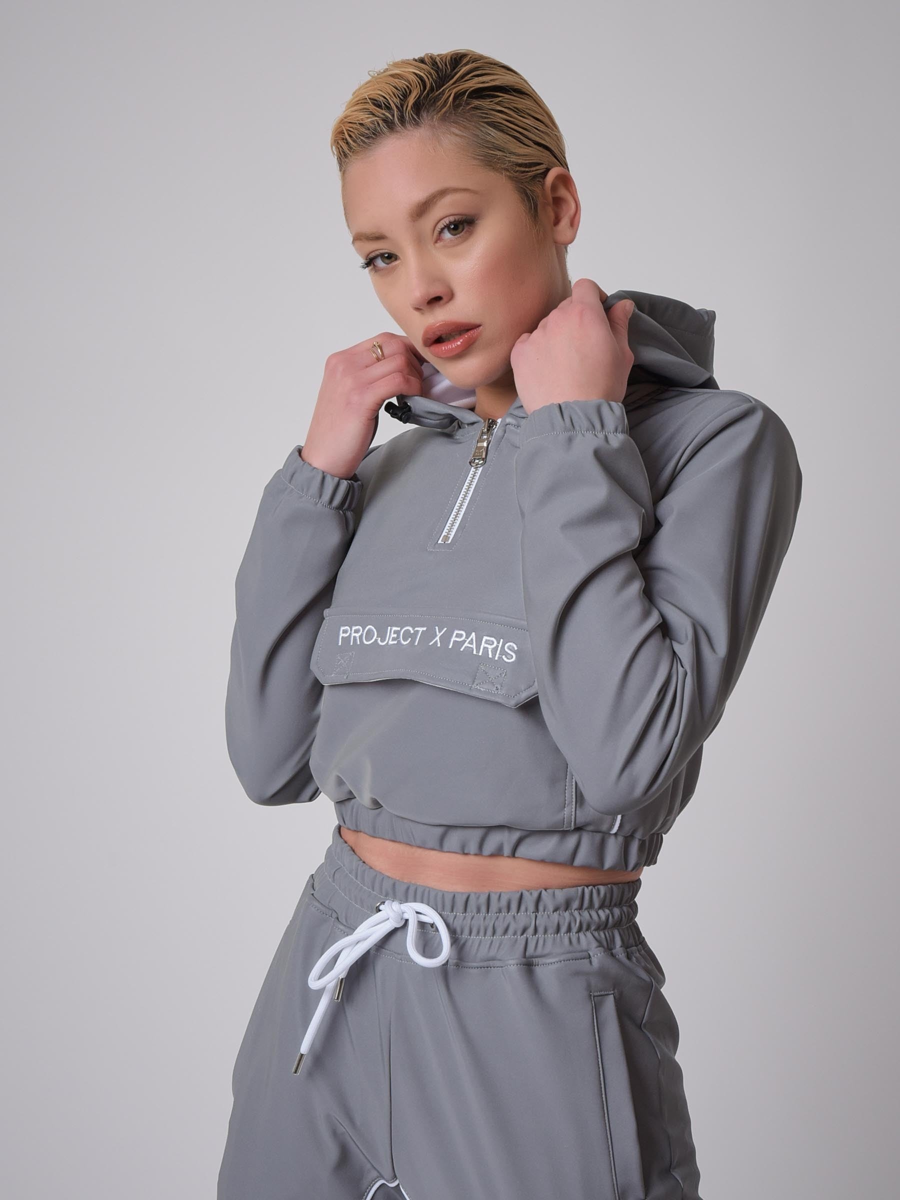 sweat-capuche-enfilable-a-piping-reflechissant