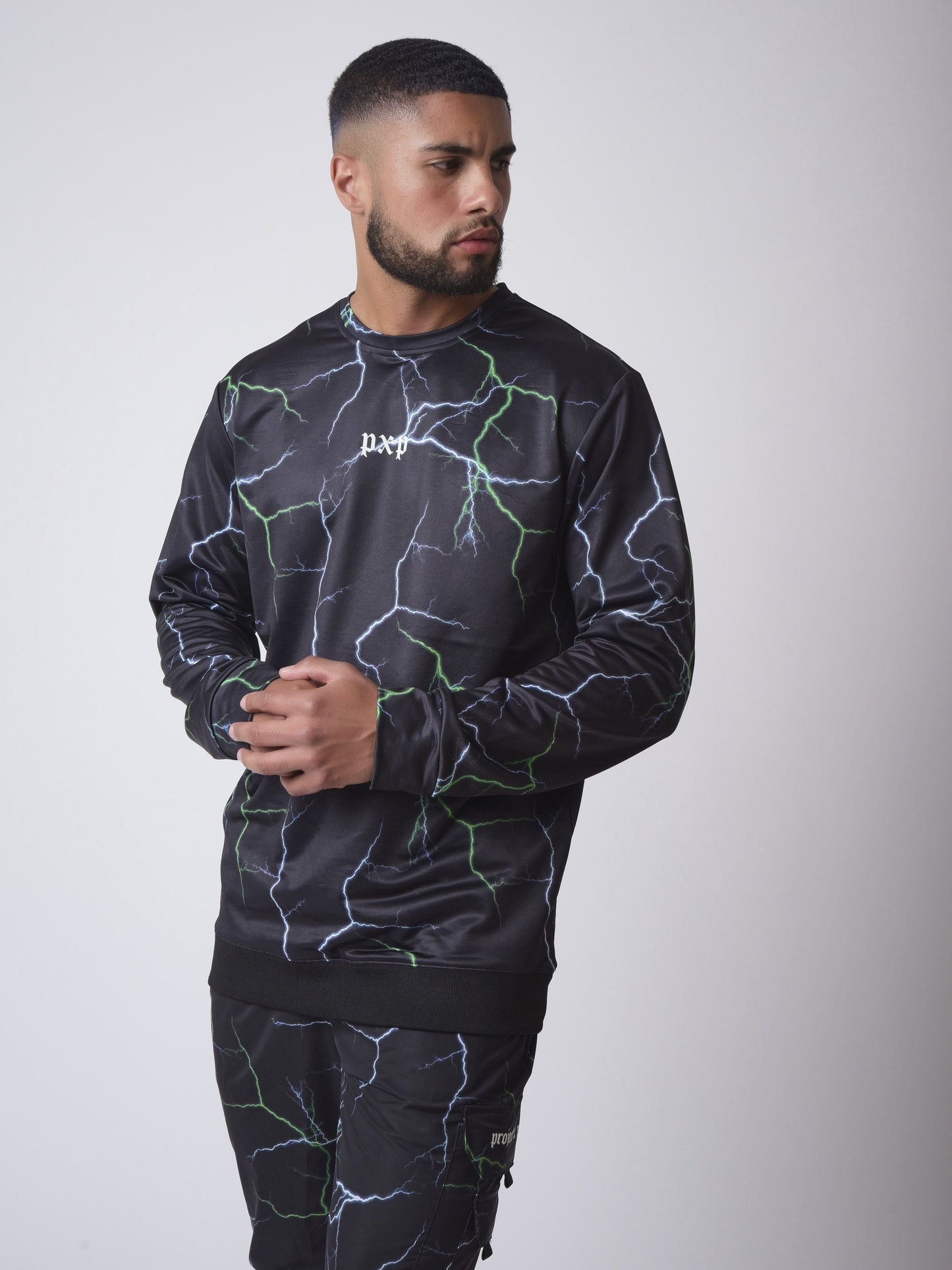 sweat-col-rond-motif-eclair-foudre-2020069-noir