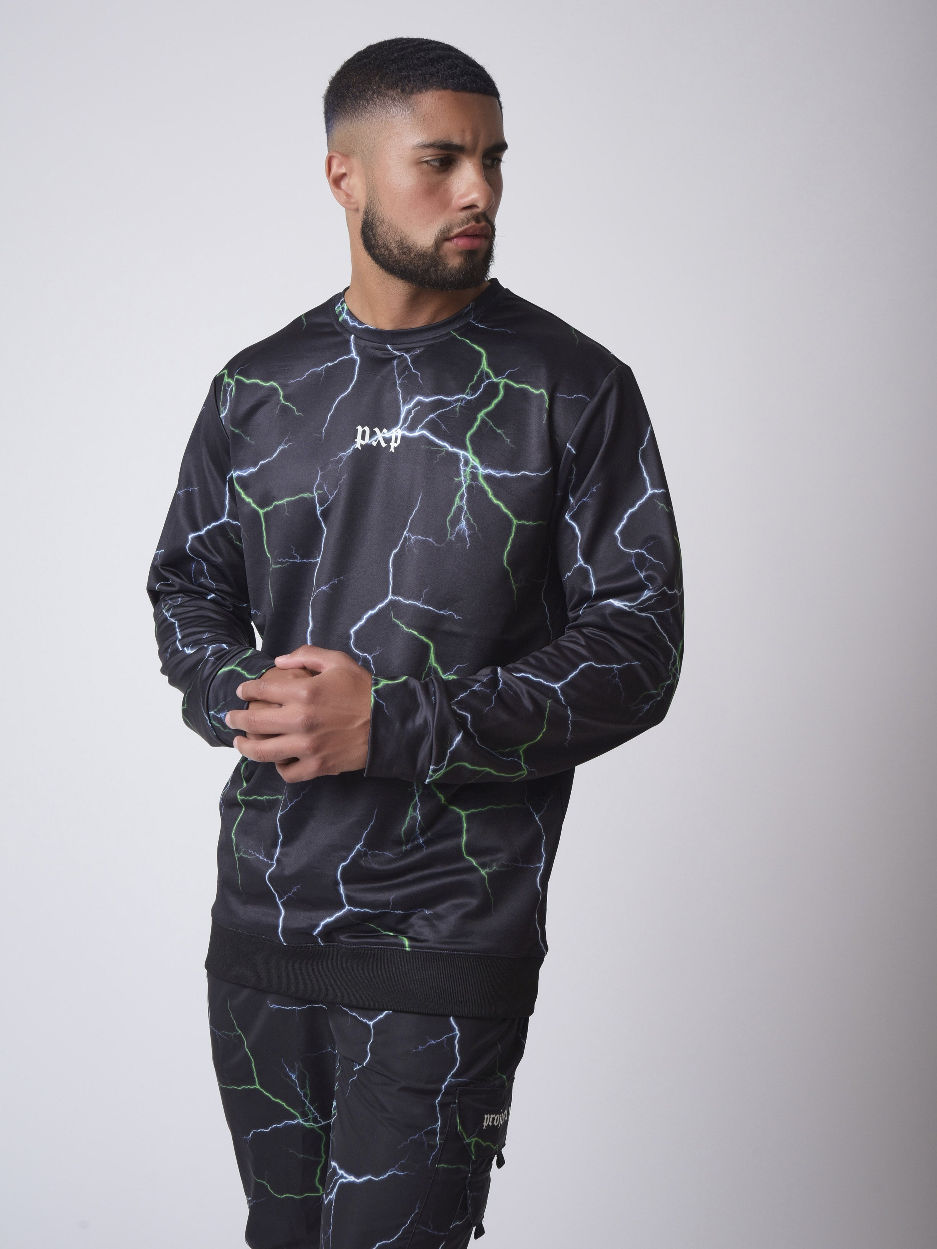 sweat-col-rond-motif-eclair-foudre-2020069-noir